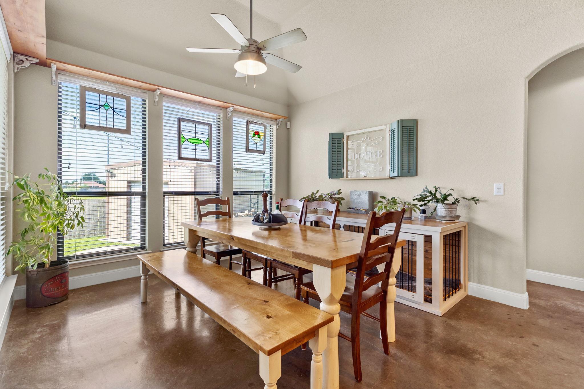 2298 Sungate Dr, New Braunfels, TX 78130