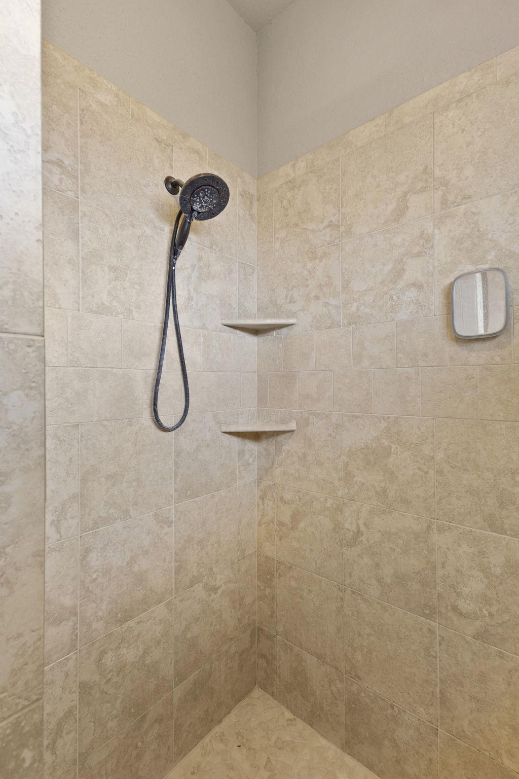 2298 Sungate Dr, New Braunfels, TX 78130