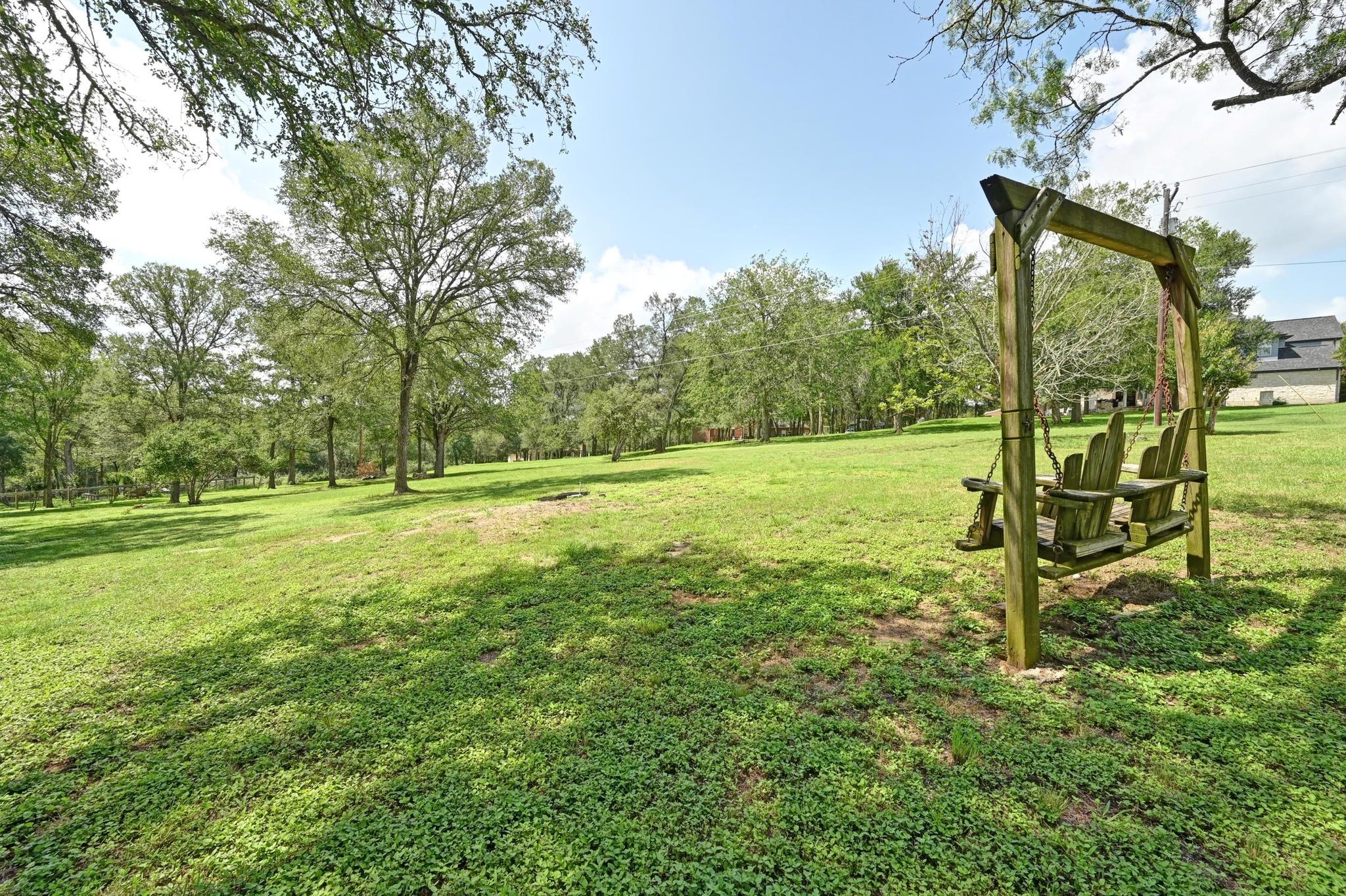 111 Trinity St, Cedar Creek, TX 78612