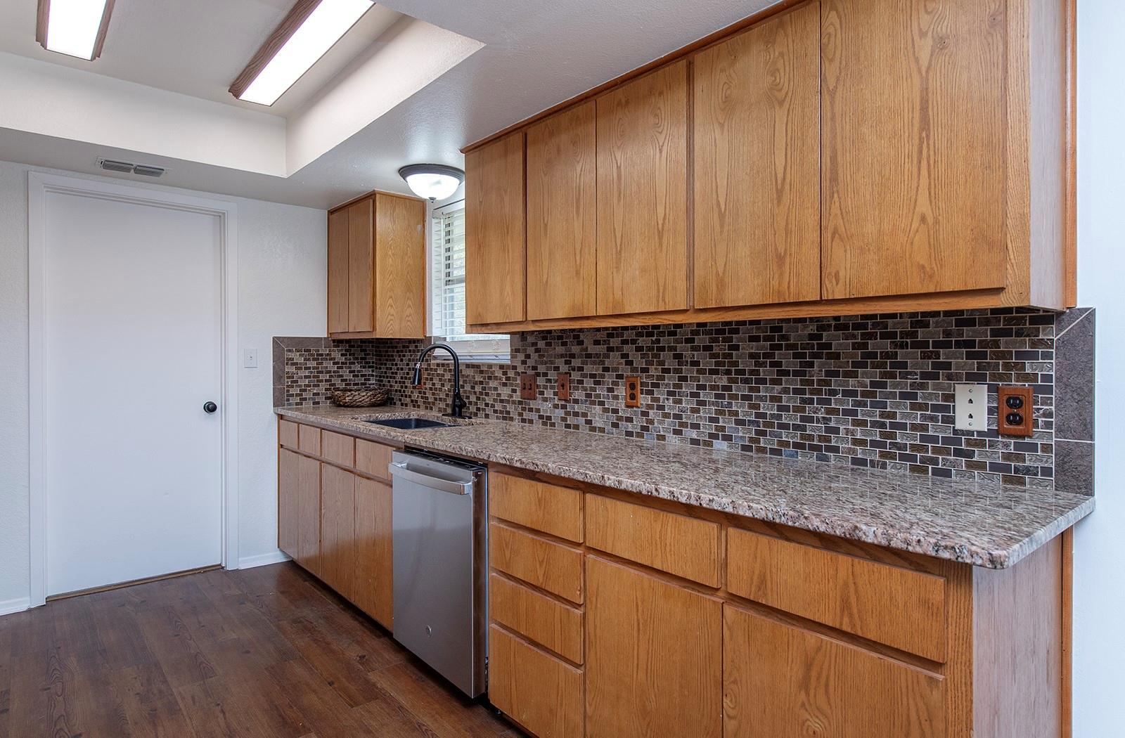 910 Garden View Dr, Georgetown, TX 78628