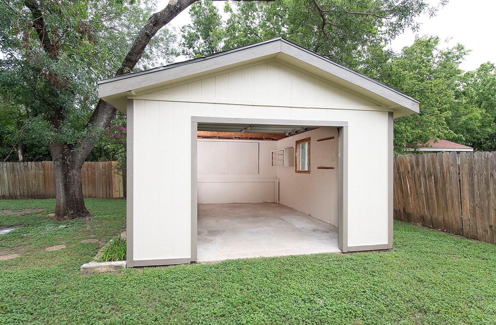 910 Garden View Dr, Georgetown, TX 78628