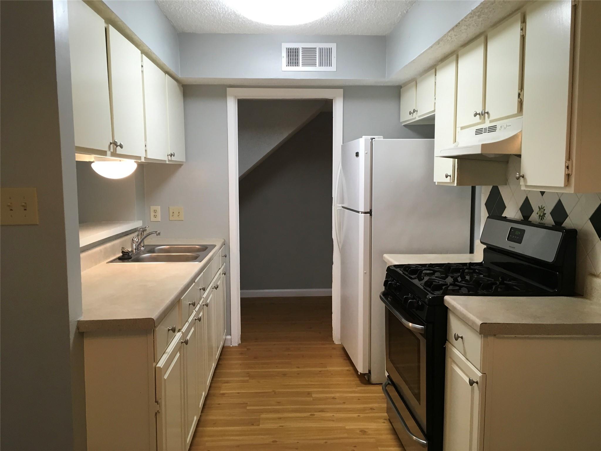 1312 Southport Dr # B, Austin, TX 78704