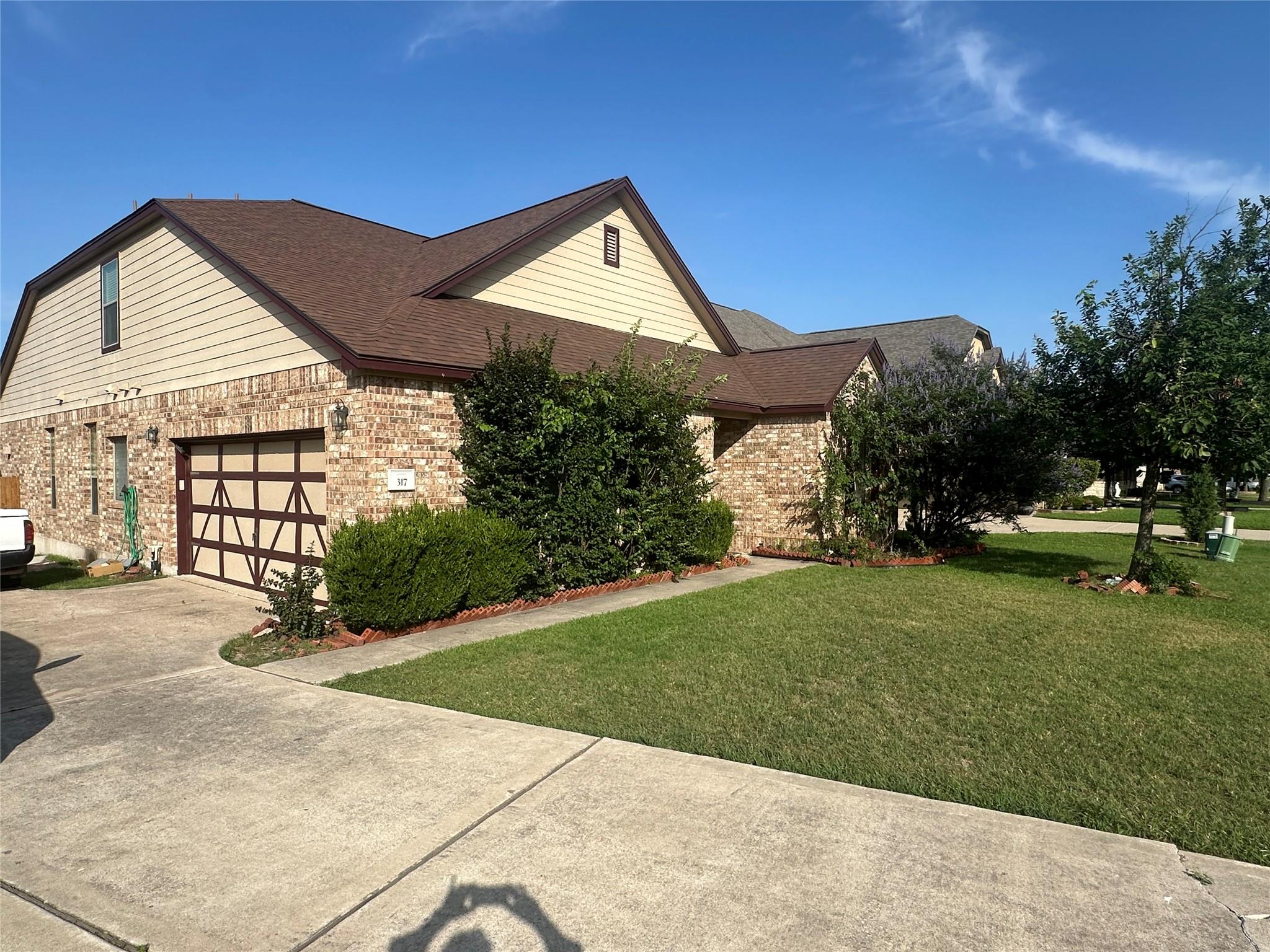 317 Springbrook Rd, Pflugerville, TX 78660