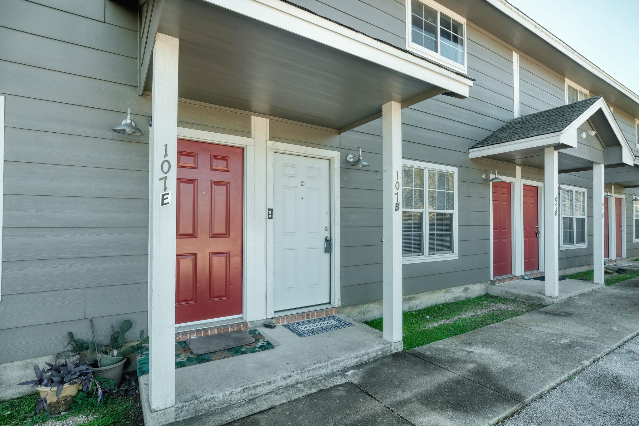 107 Castleberry Ct # B, Bertram, TX 78605