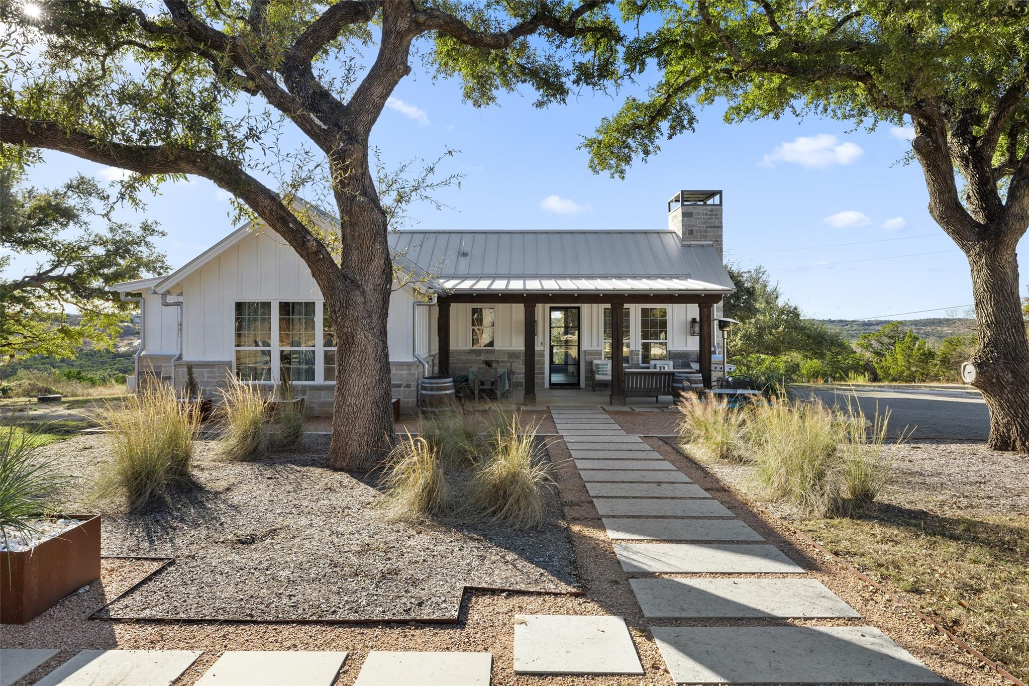810 Kothmann Rd, Dripping Springs, TX 78620