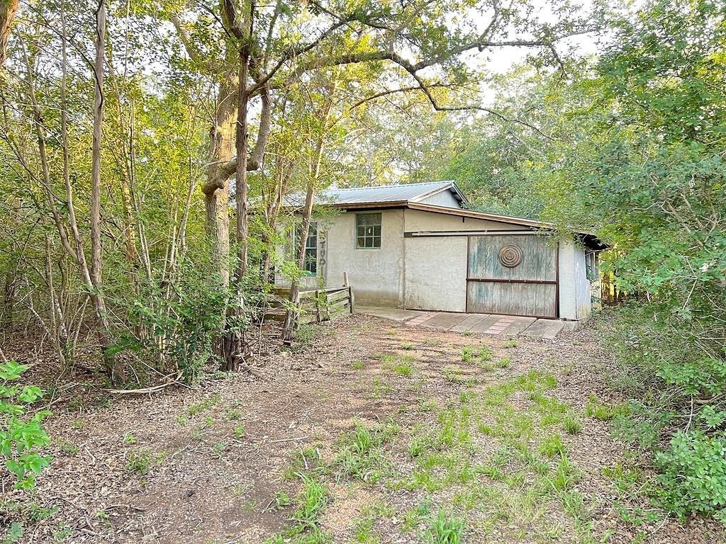 117 Caddo, Smithville, TX 78957