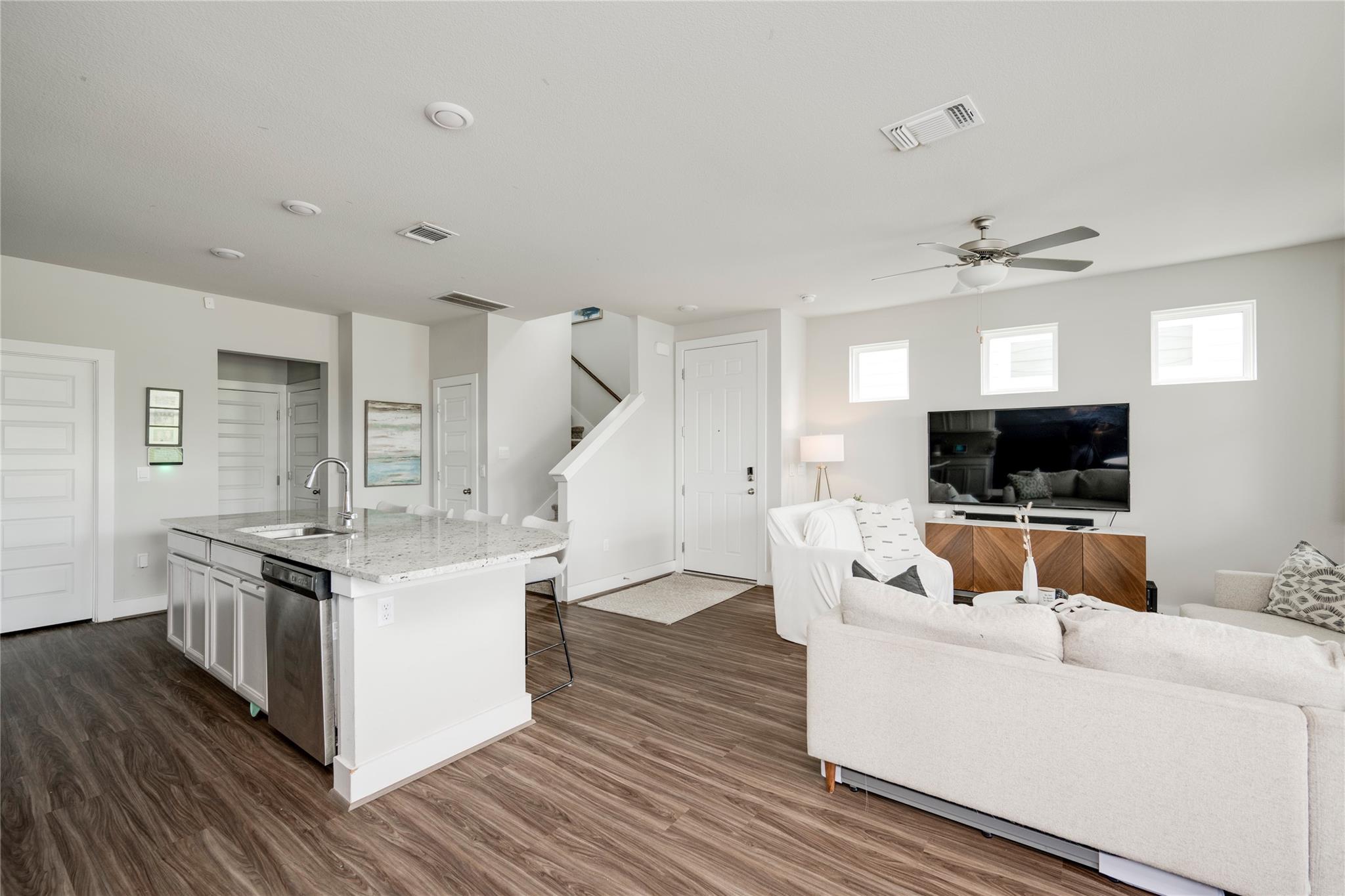 7502 Chesapeake Rail Ln # 154, Austin, TX 78744