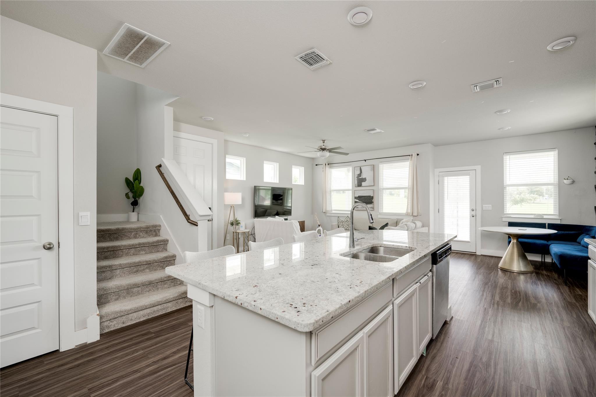 7502 Chesapeake Rail Ln # 154, Austin, TX 78744