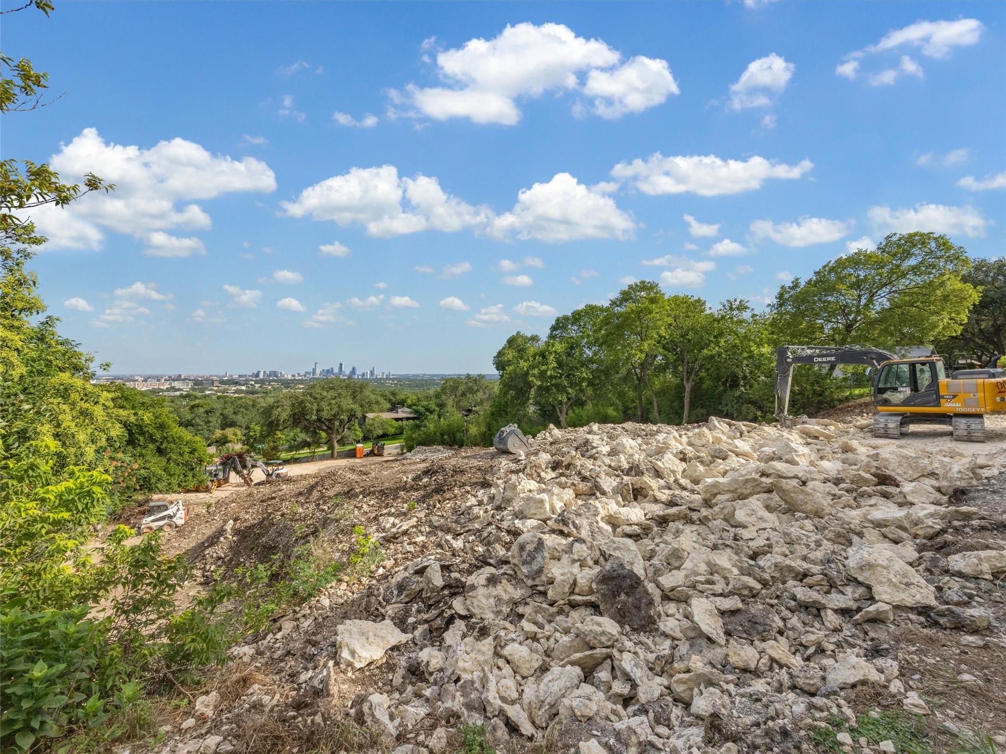 4616 Crestway Dr, Austin, TX 78731