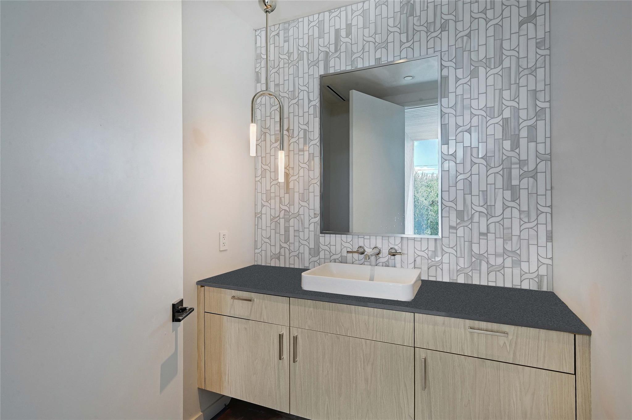 1006 Baylor St # 203, Austin, TX 78703