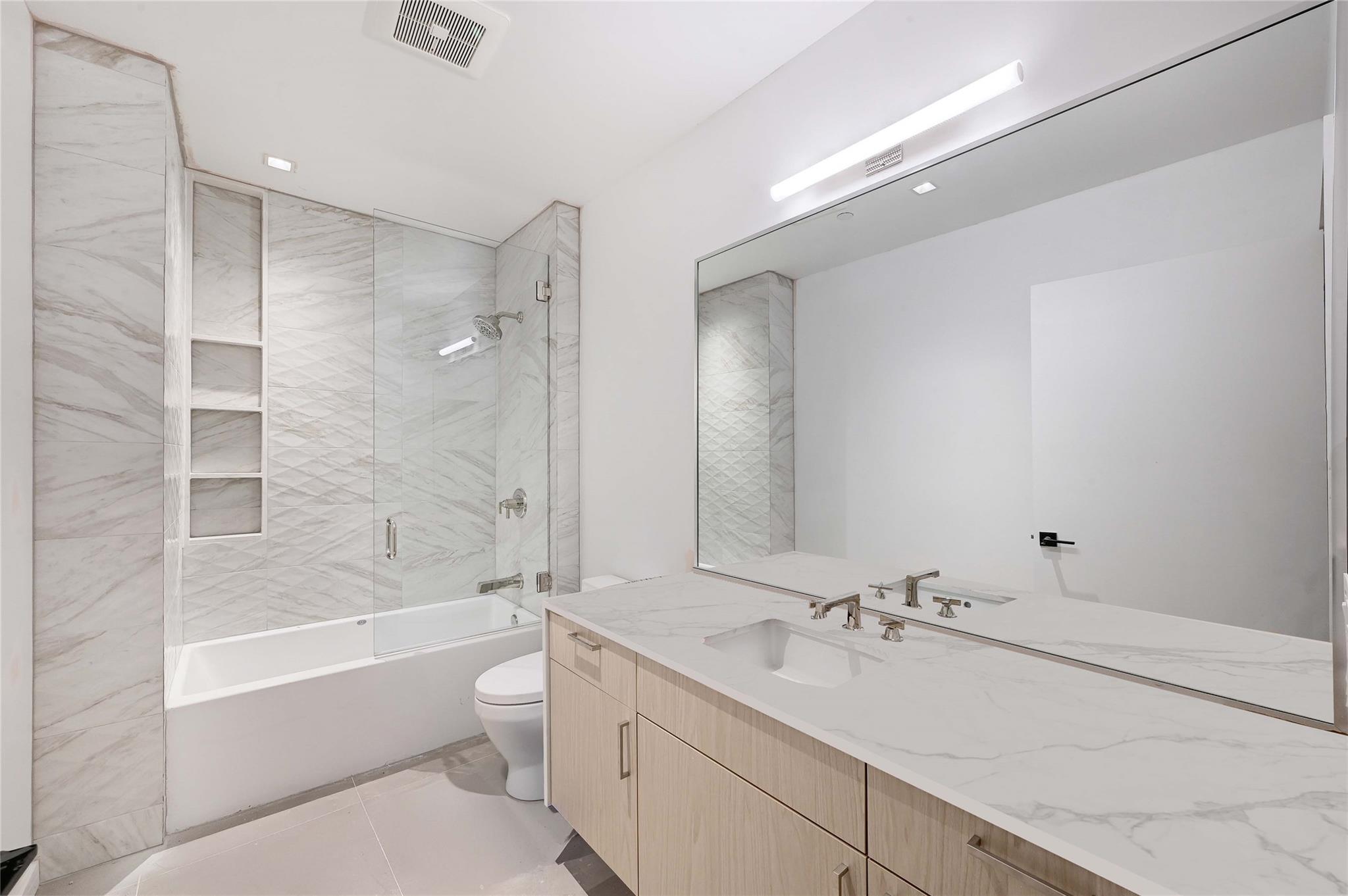 1006 Baylor St # 203, Austin, TX 78703