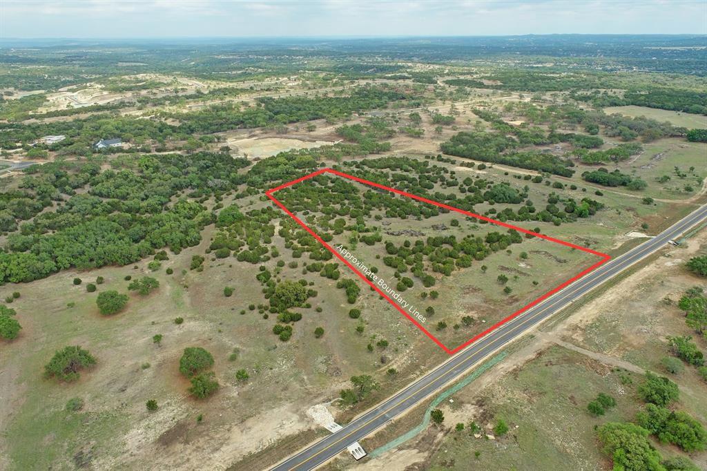 413 E Flying Owl Dr, Johnson City, TX 78636