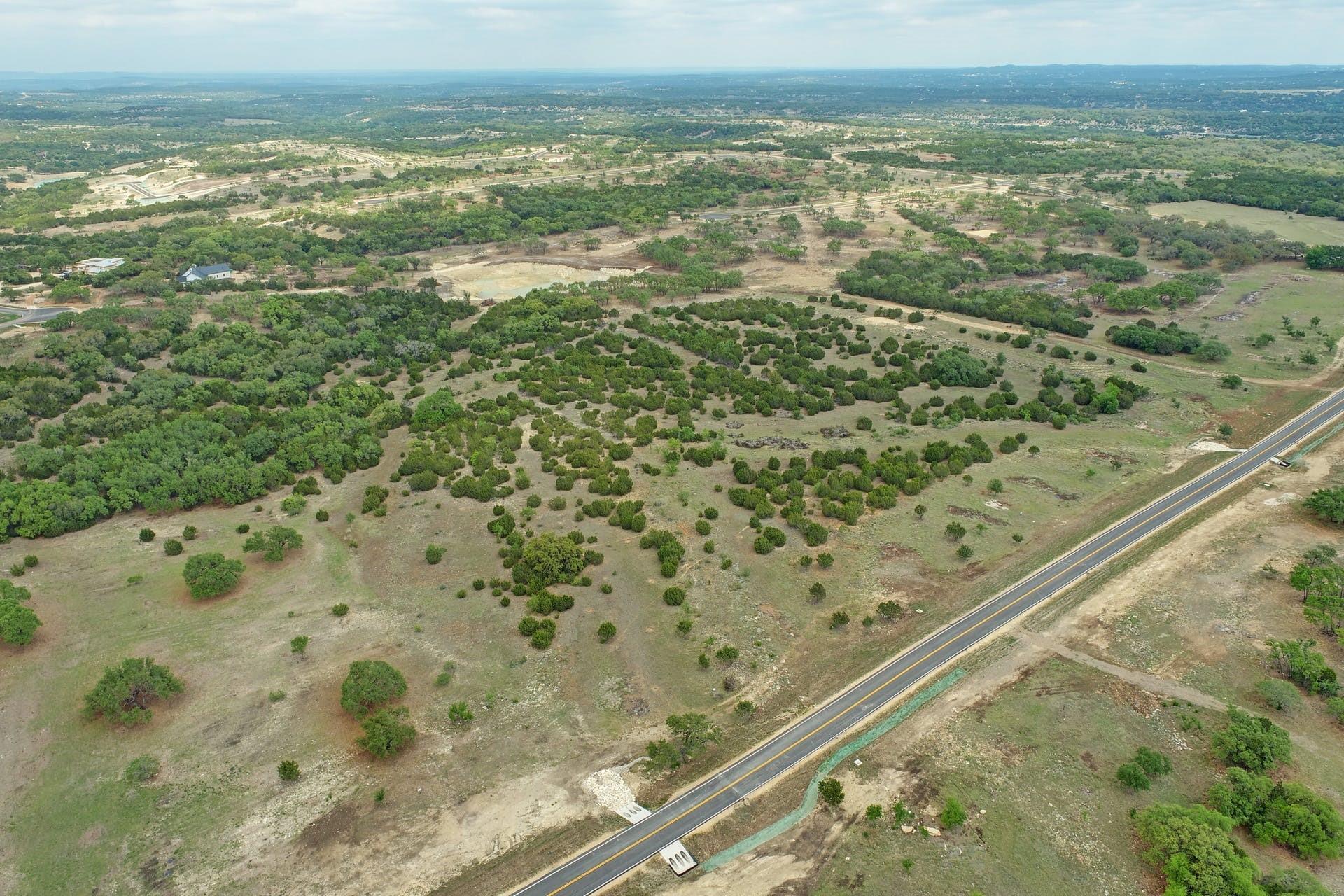 413 E Flying Owl Dr, Johnson City, TX 78636