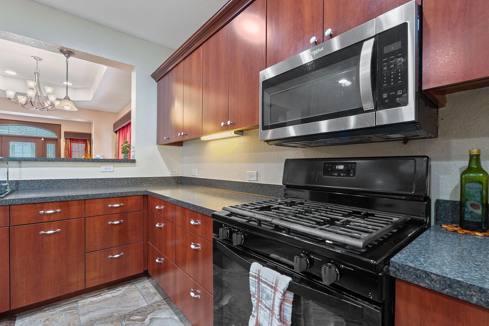 11812 Morning View Dr, Del Valle, TX 78617