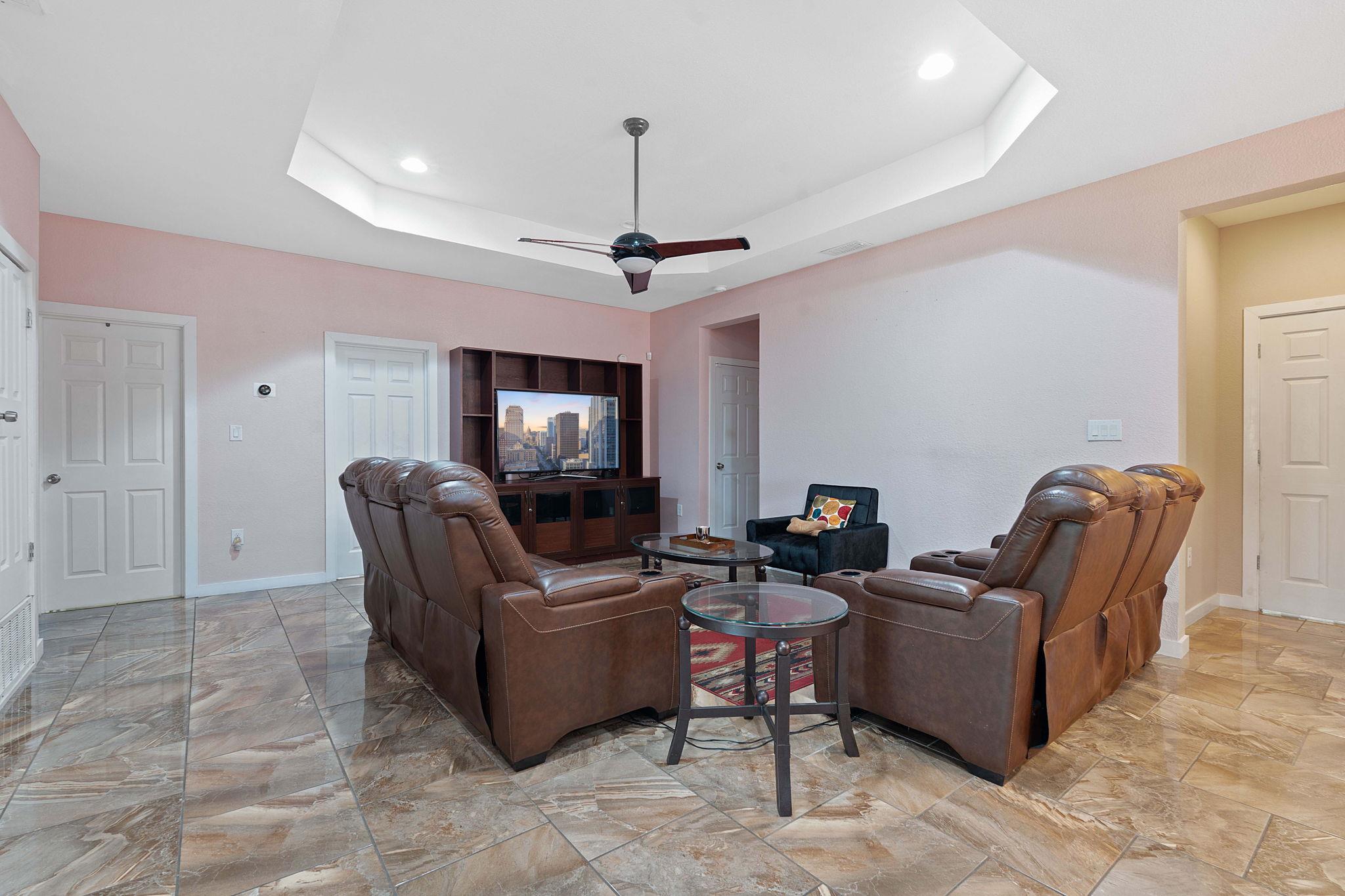 11812 Morning View Dr, Del Valle, TX 78617