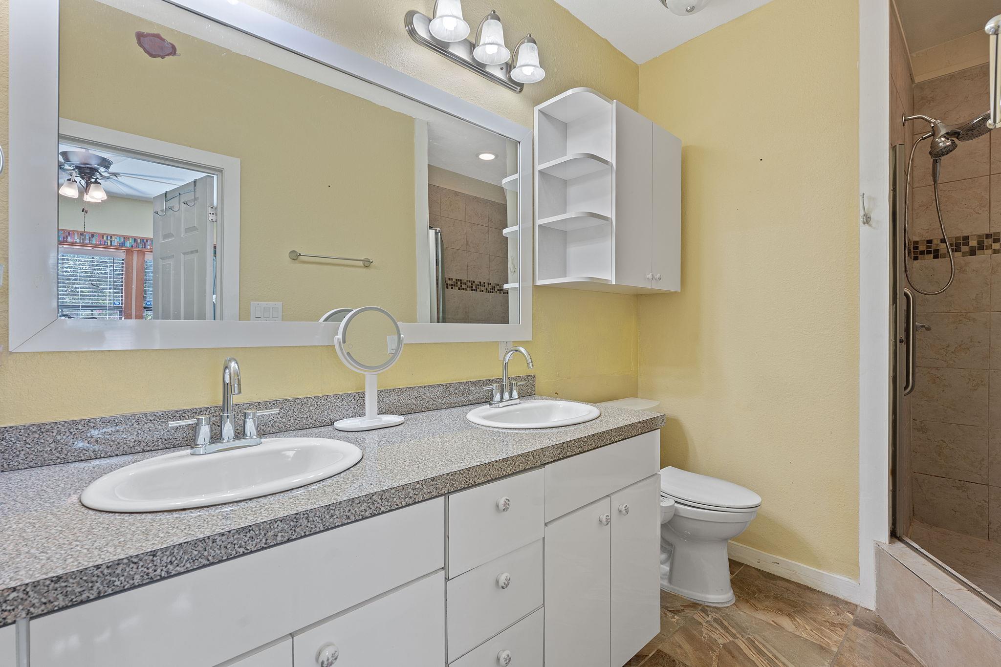 11812 Morning View Dr, Del Valle, TX 78617