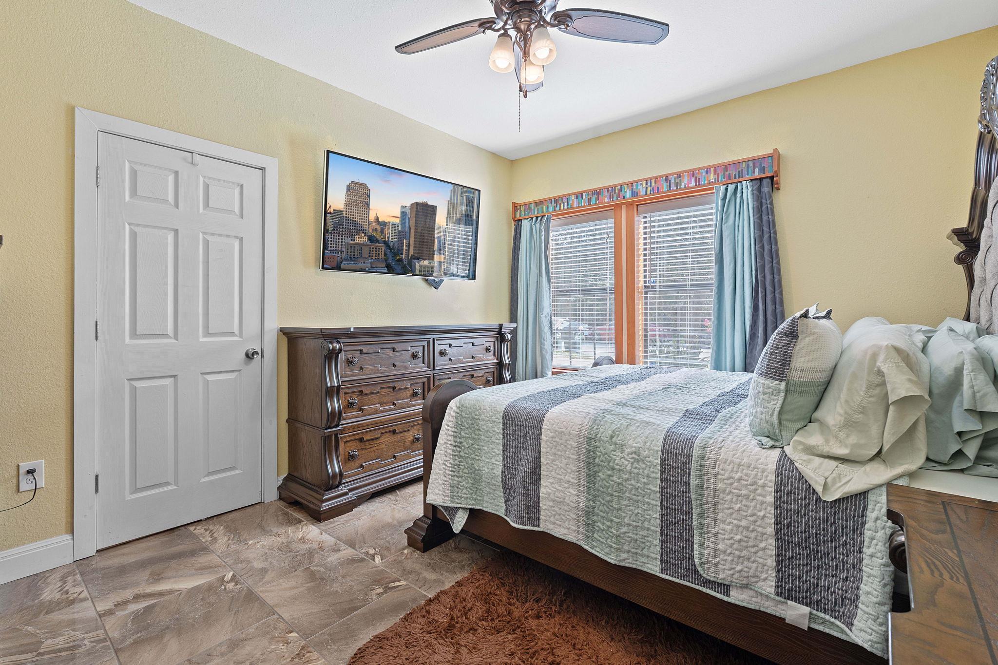 11812 Morning View Dr, Del Valle, TX 78617