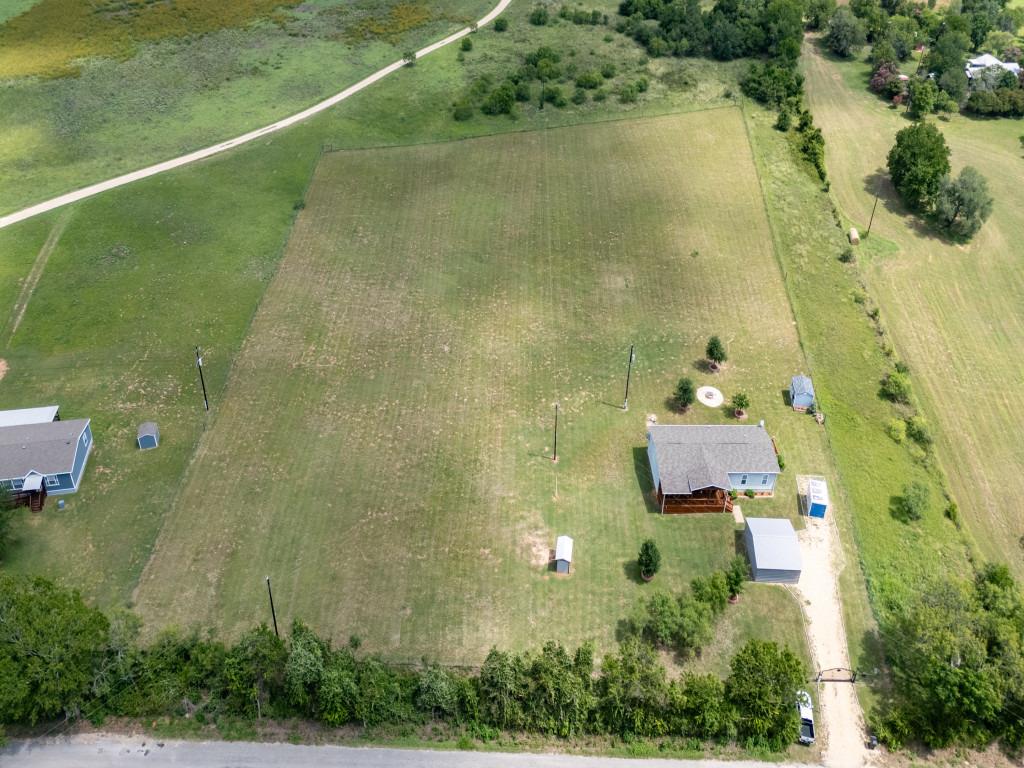 4220 Old McMahan Rd, Lockhart, TX 78644