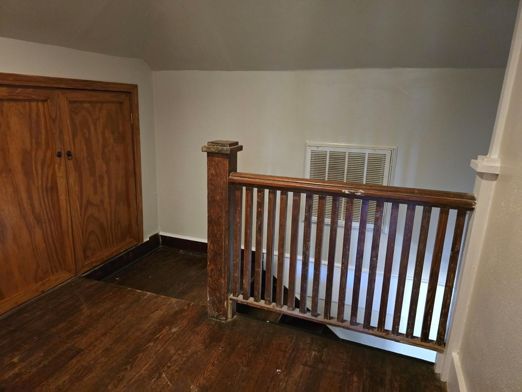 144 W Wallace St, Gonzales, TX 78629