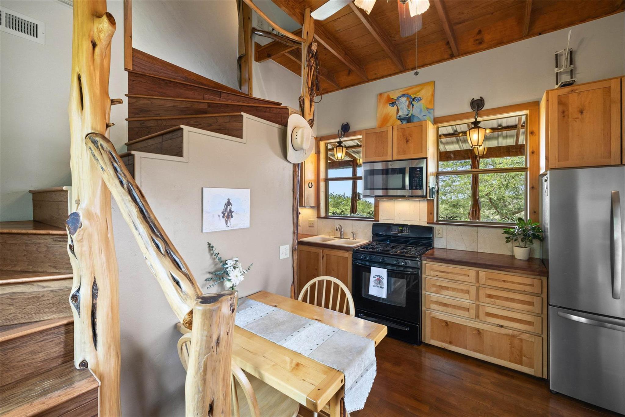 2822 Stagecoach Ranch Rd, Dripping Springs, TX 78620