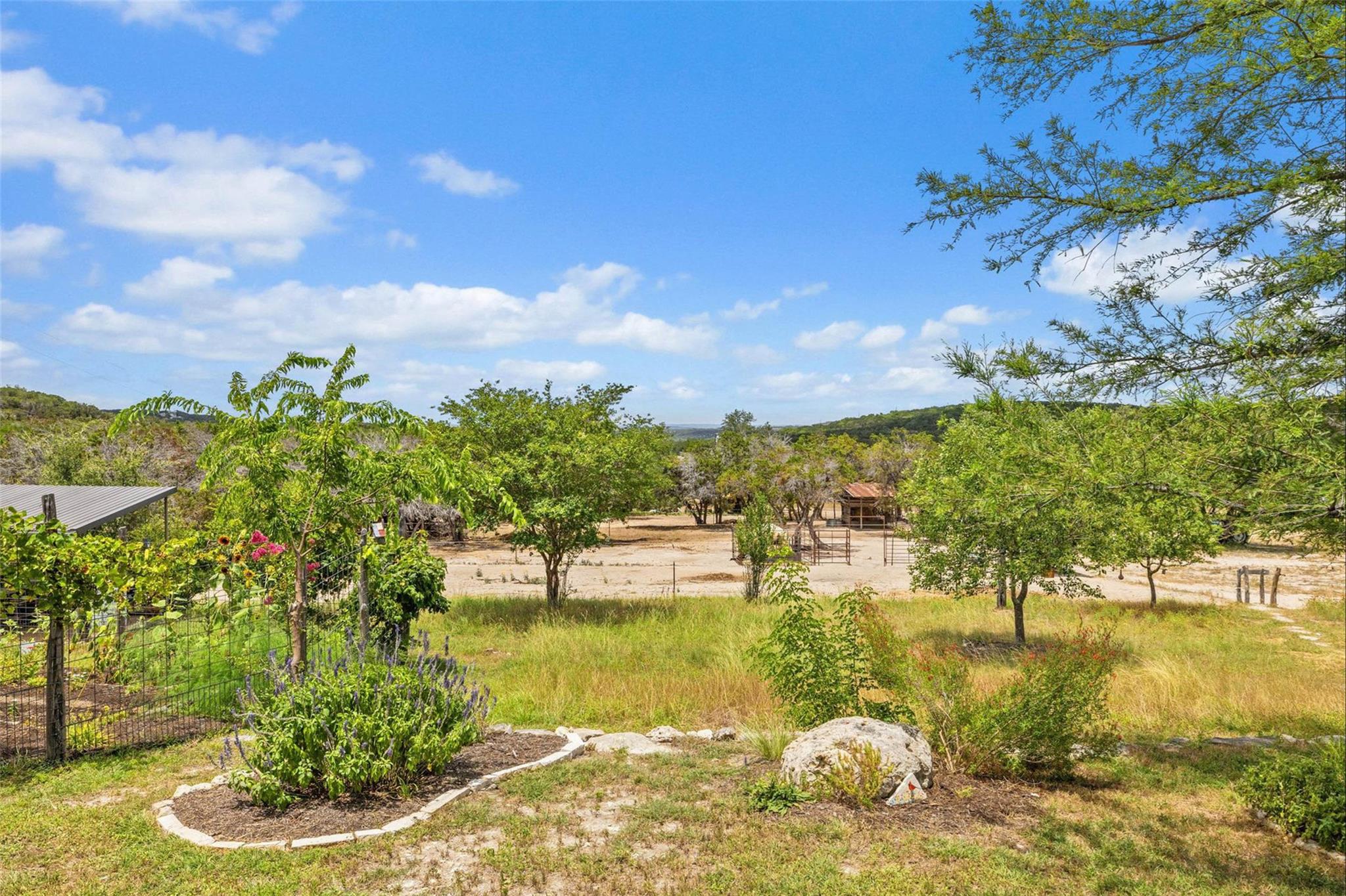 2822 Stagecoach Ranch Rd, Dripping Springs, TX 78620