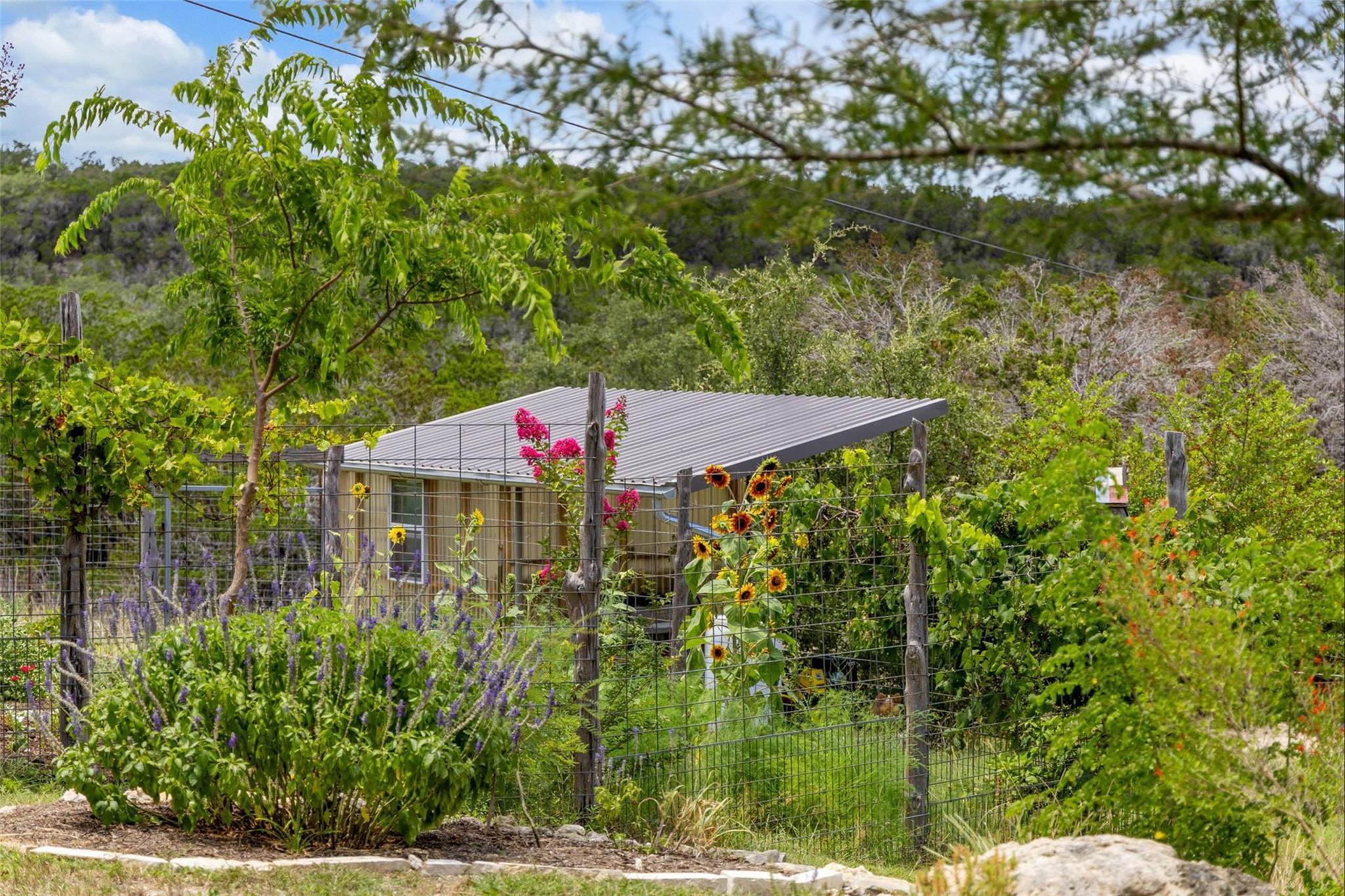 2822 Stagecoach Ranch Rd, Dripping Springs, TX 78620