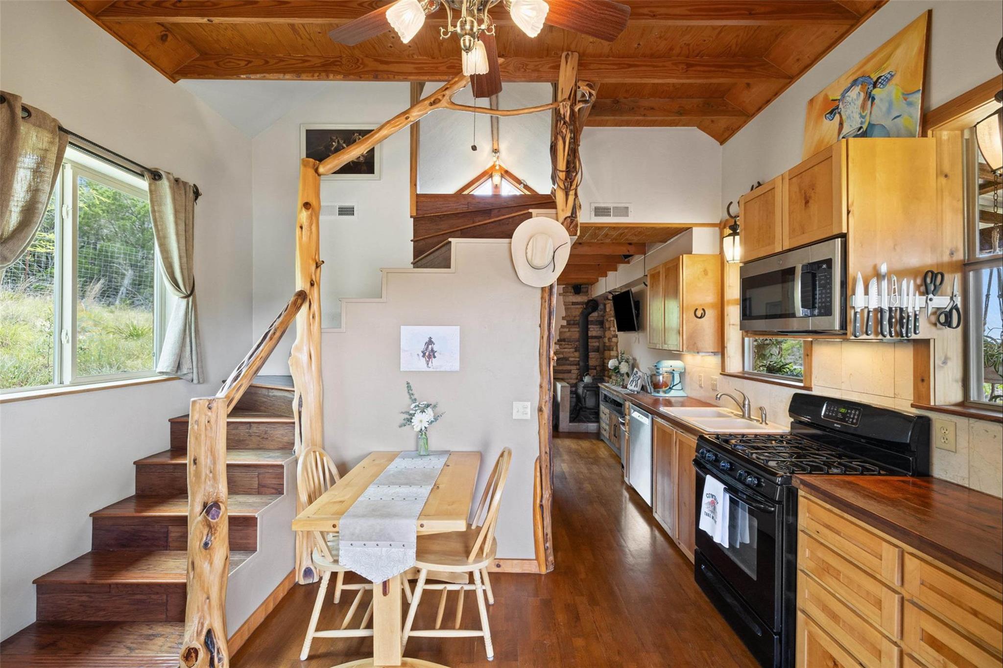 2822 Stagecoach Ranch Rd, Dripping Springs, TX 78620