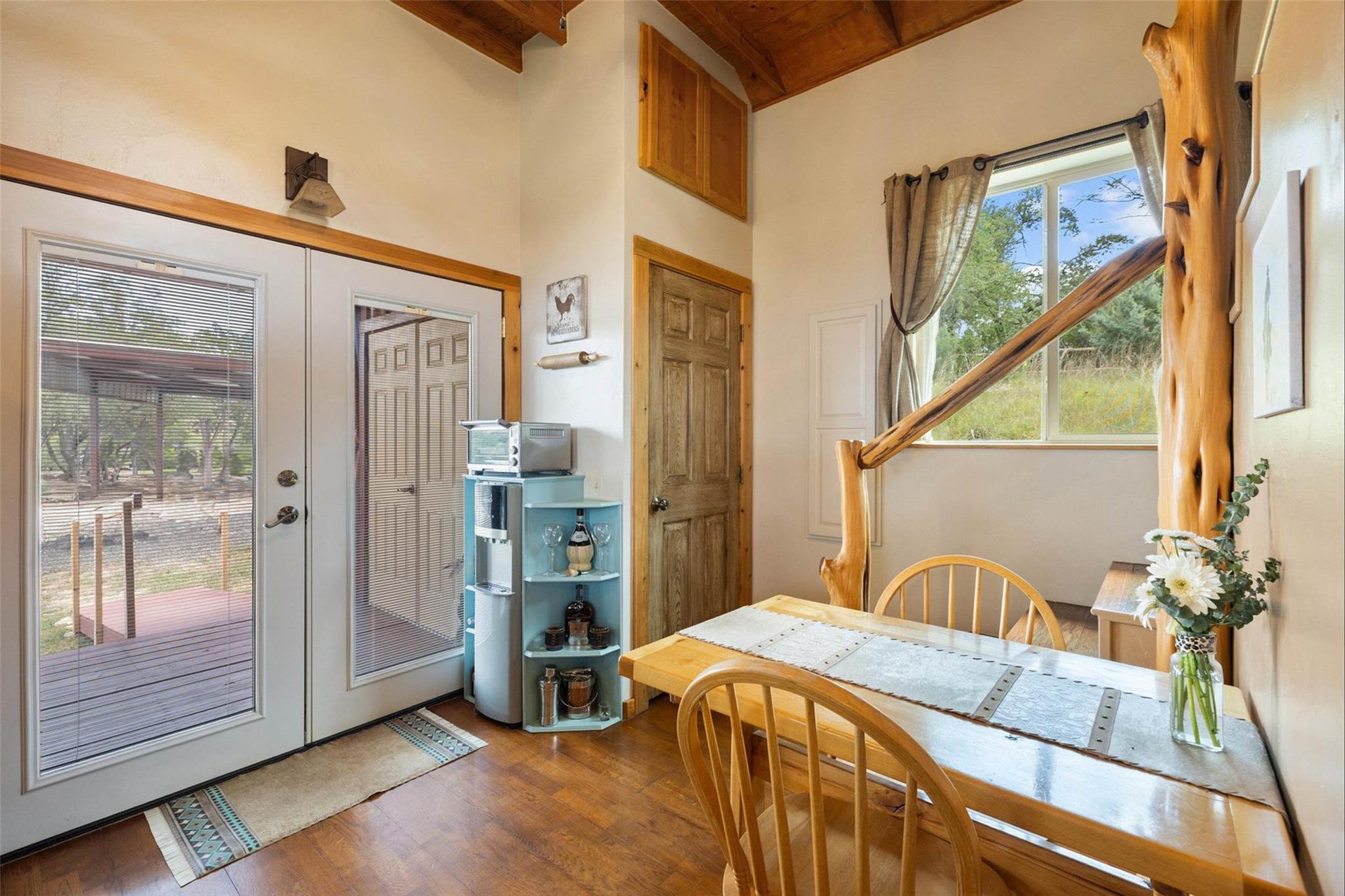 2822 Stagecoach Ranch Rd, Dripping Springs, TX 78620