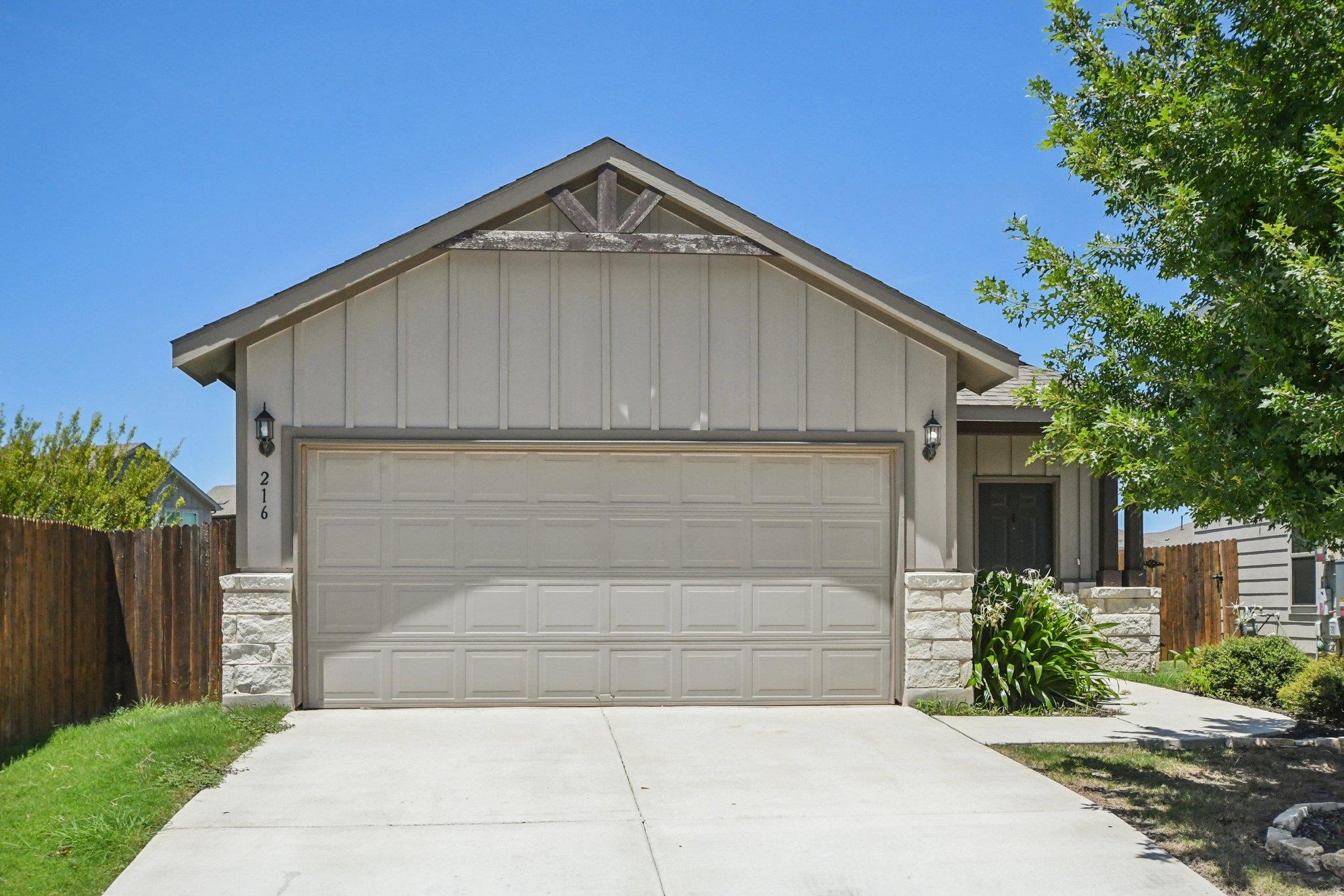 216 Compania Dr, Liberty Hill, TX 78642