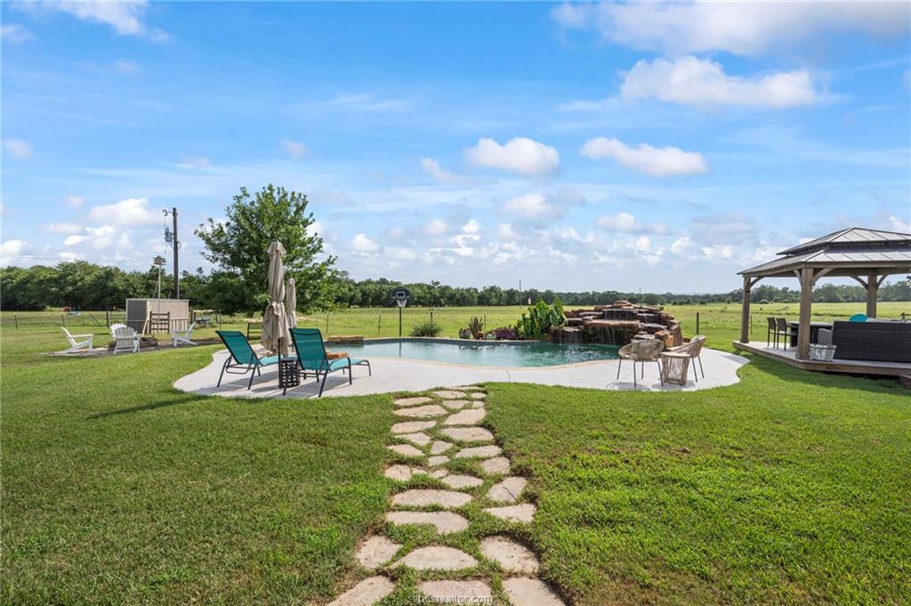 7350 County Road 125 (+10 acres), Caldwell, TX 77836