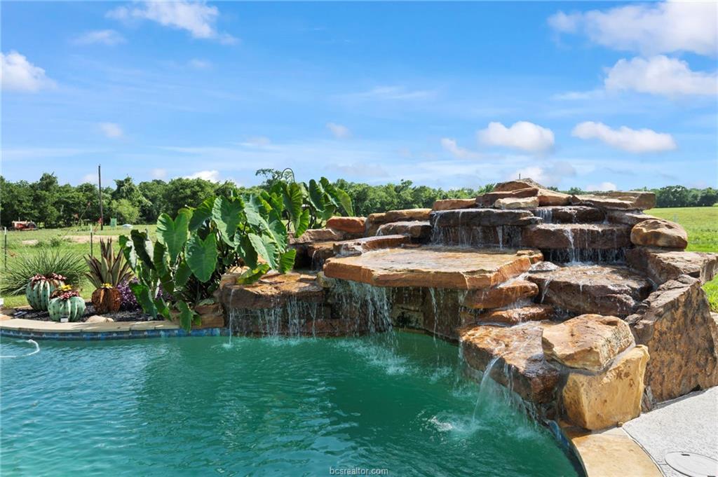 7350 County Road 125 (+10 acres), Caldwell, TX 77836
