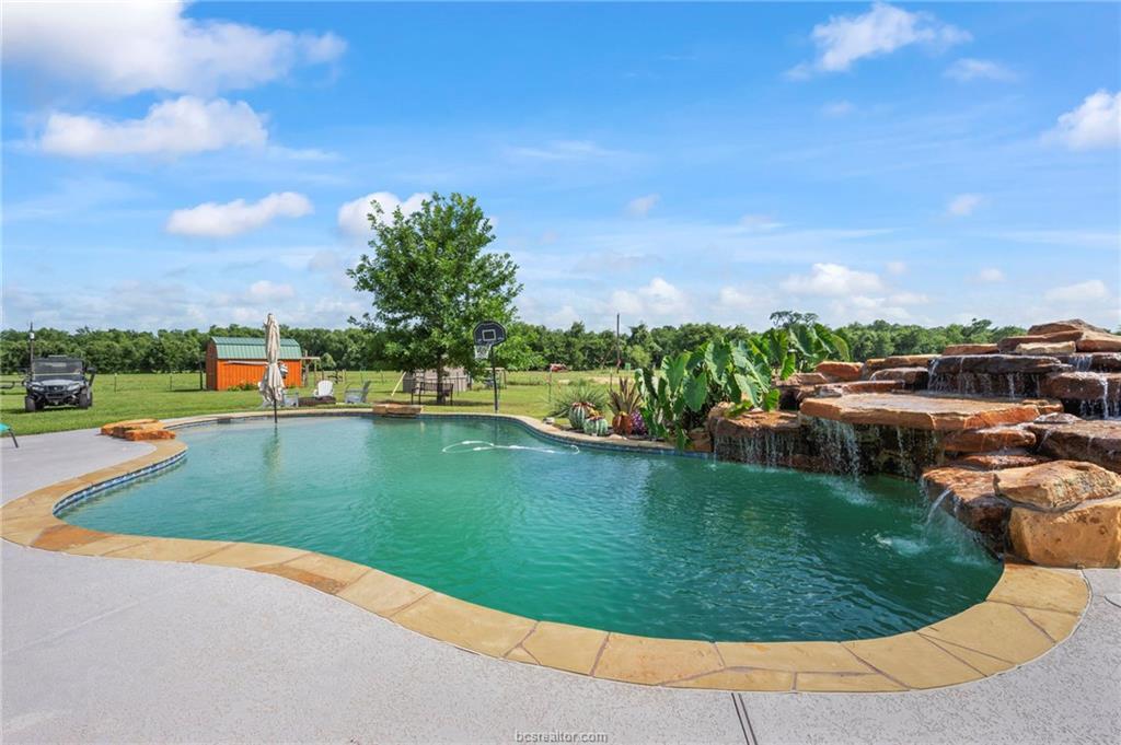 7350 County Road 125 (+10 acres), Caldwell, TX 77836