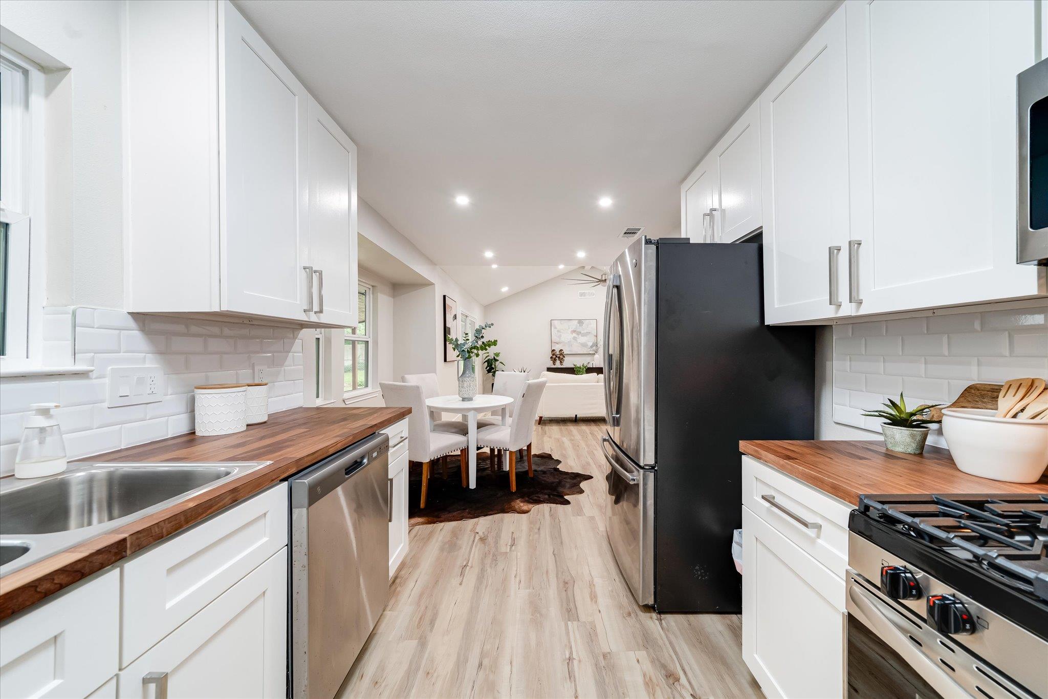 6225 Hillston Dr, Austin, TX 78745