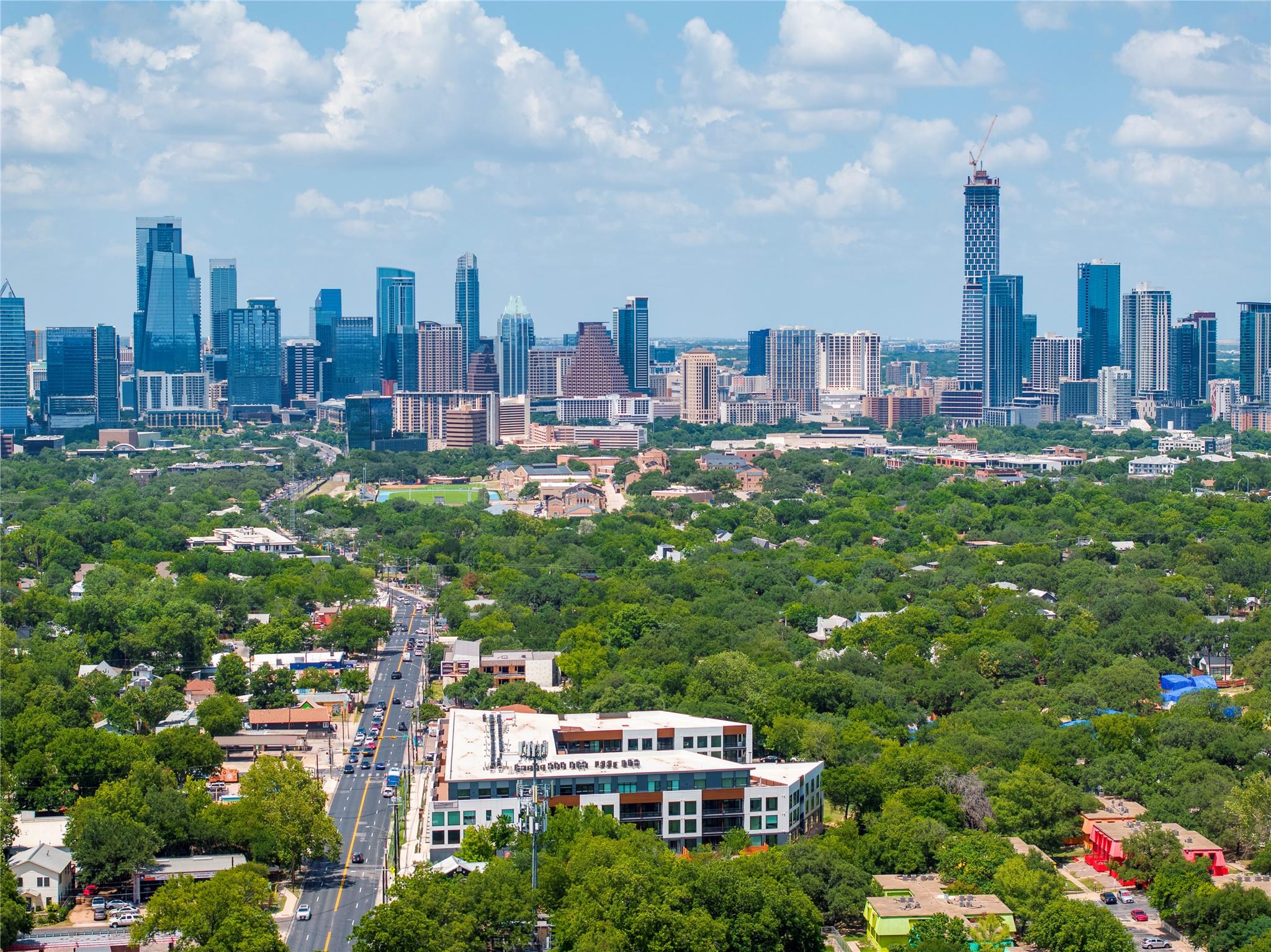 2209 S 1st St # 305, Austin, TX 78704
