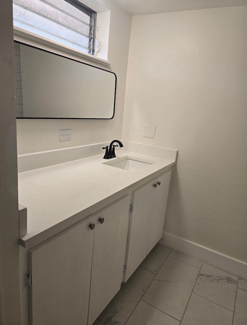 3304 Red River St # 206, Austin, TX 78705