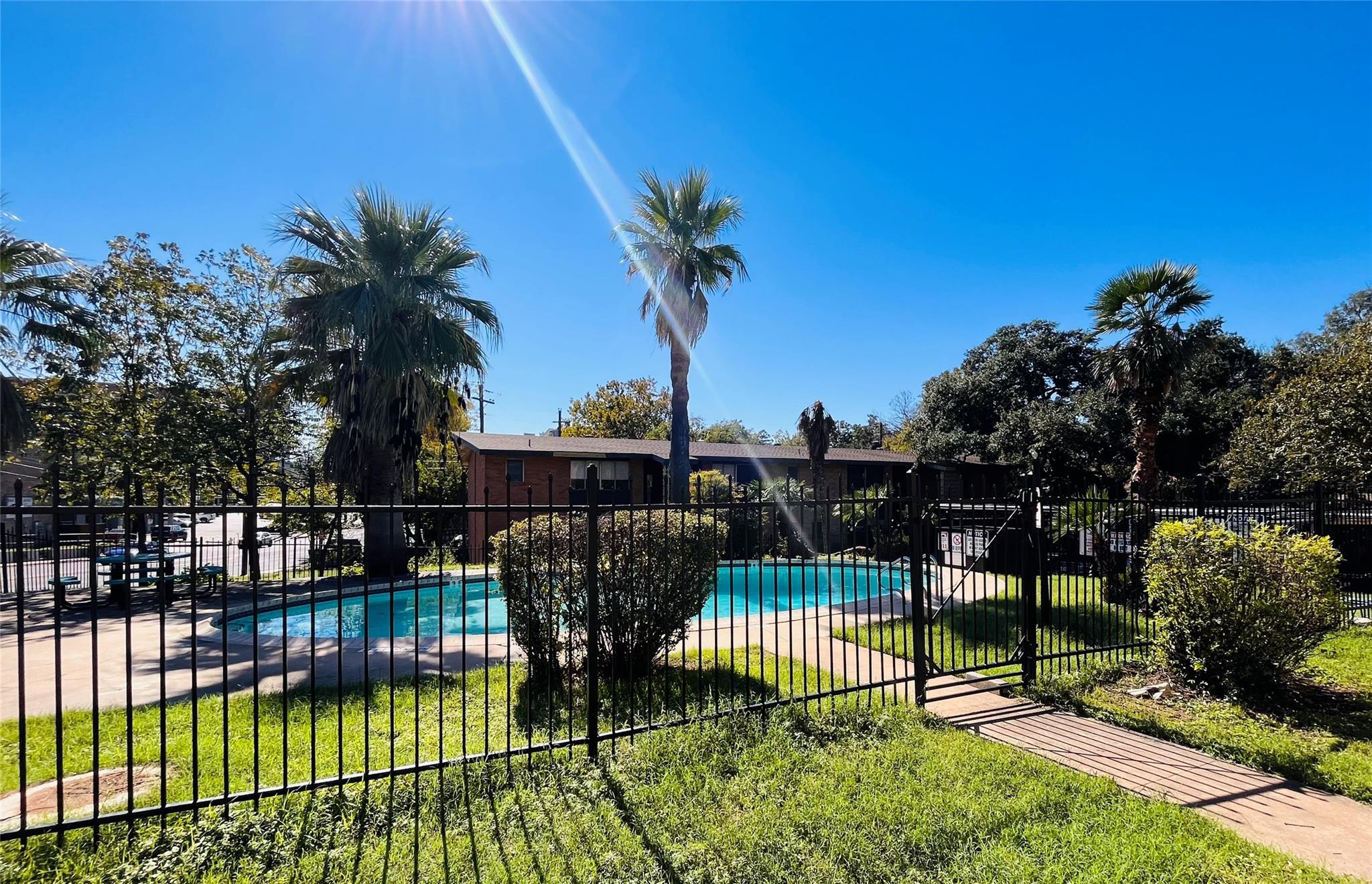 3304 Red River St # 206, Austin, TX 78705