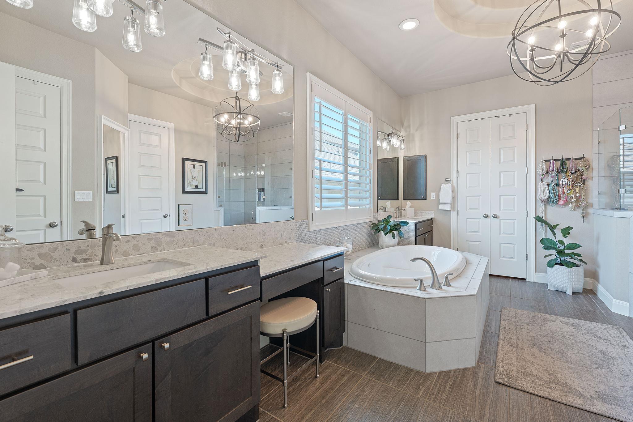 521 Montalcino Ln, Georgetown, TX 78628