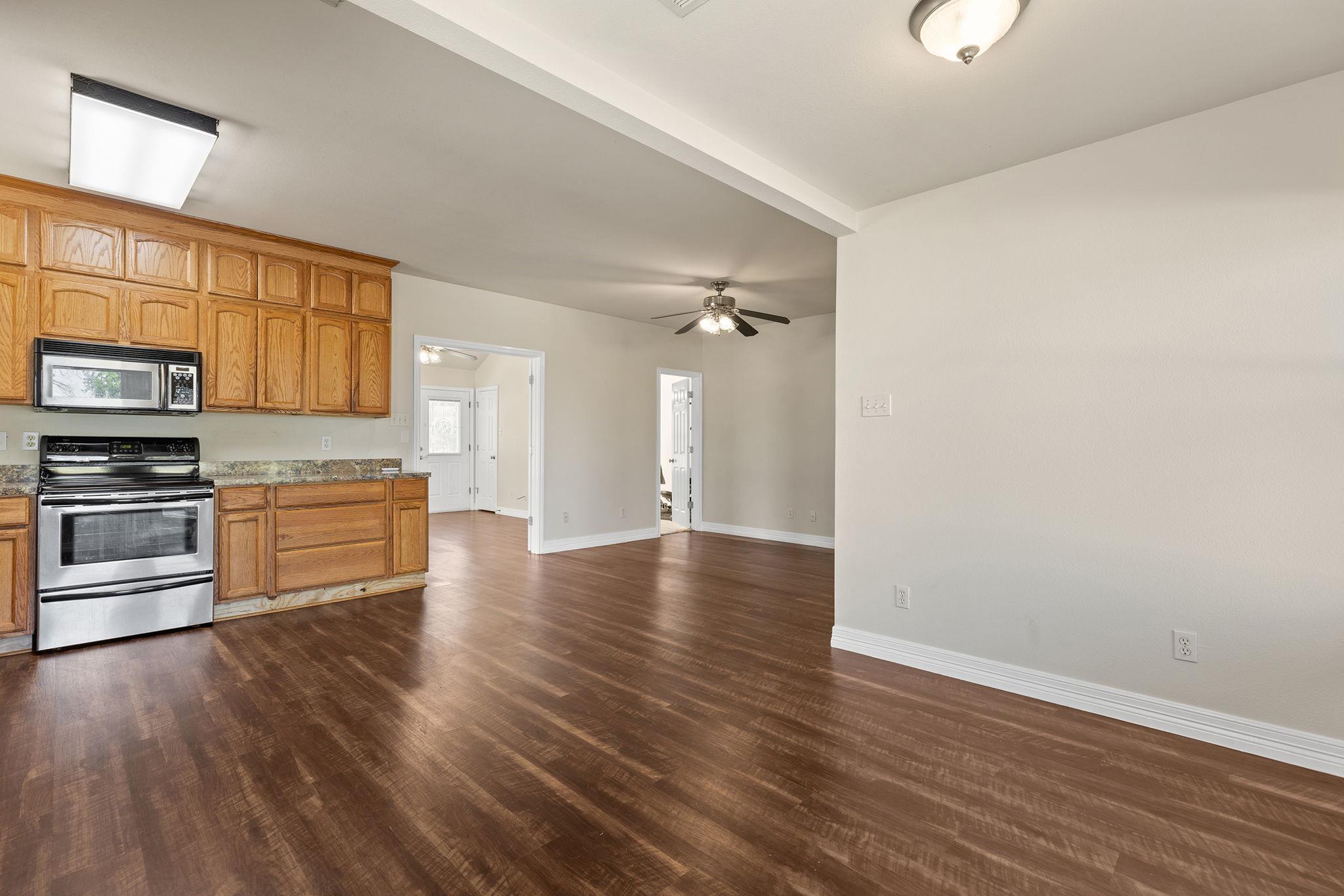 1701 County Road 107, Hutto, TX 78634