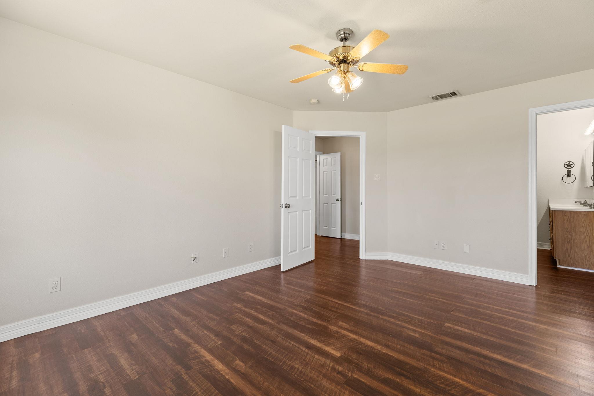 1701 County Road 107, Hutto, TX 78634