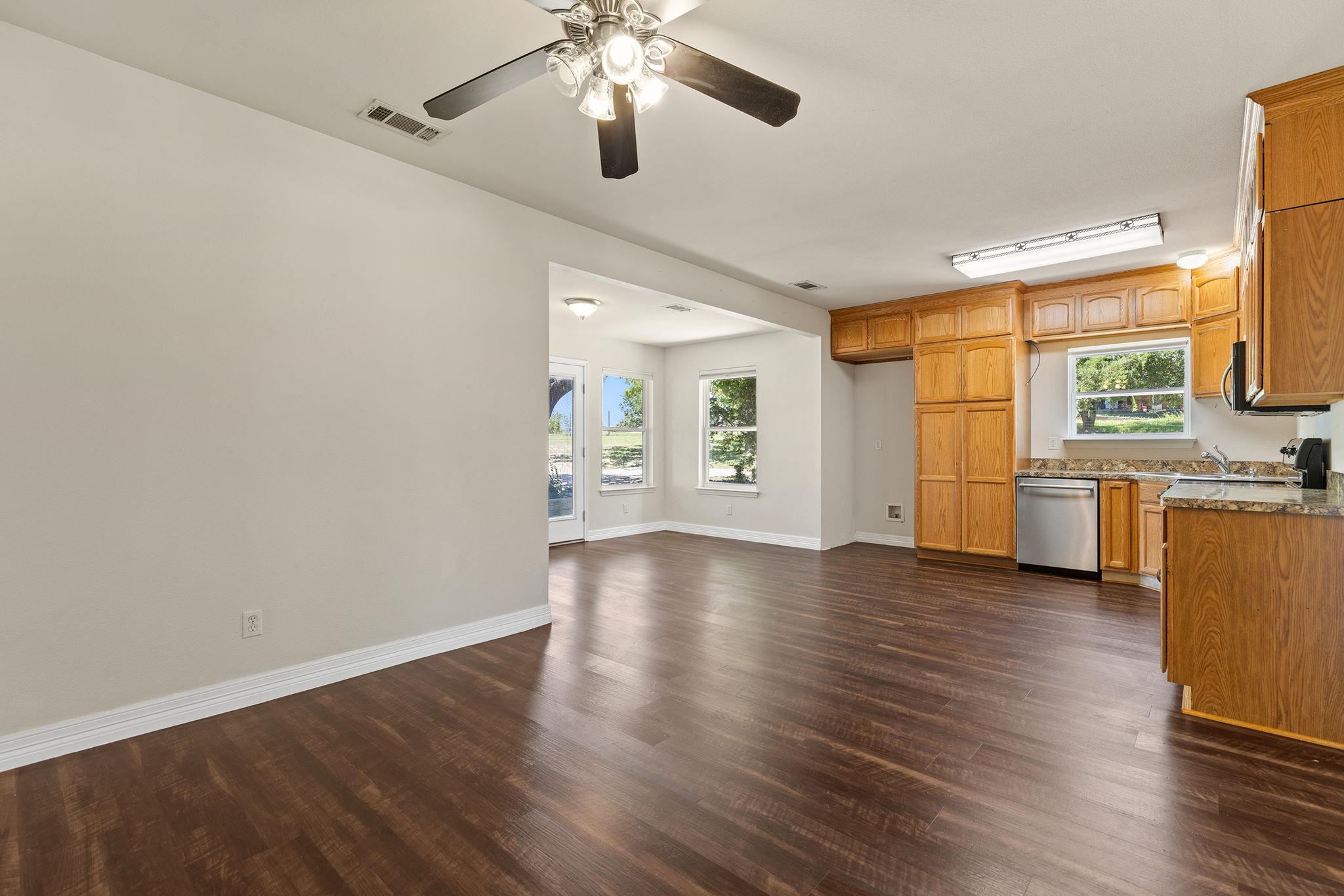 1701 County Road 107, Hutto, TX 78634