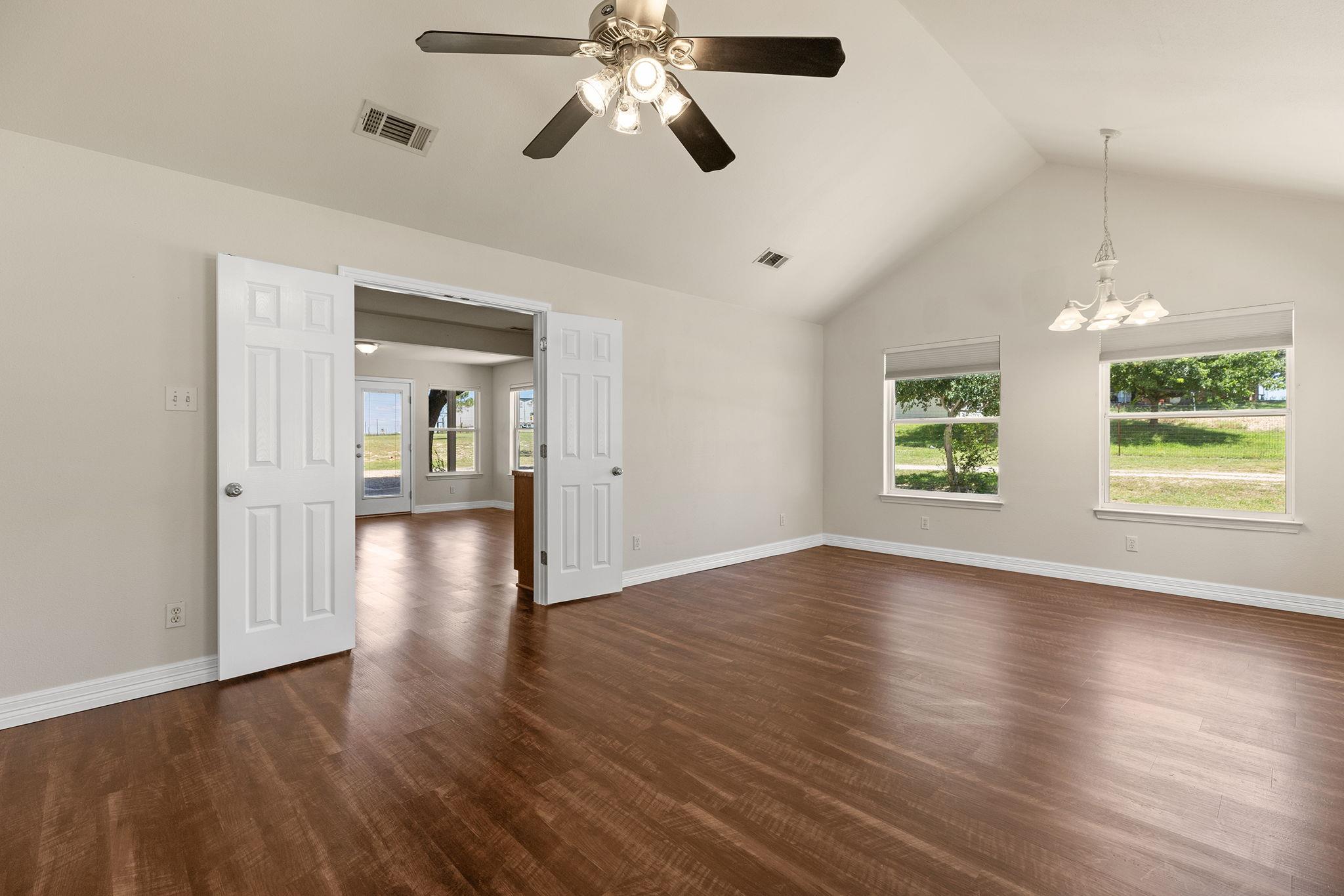 1701 County Road 107, Hutto, TX 78634