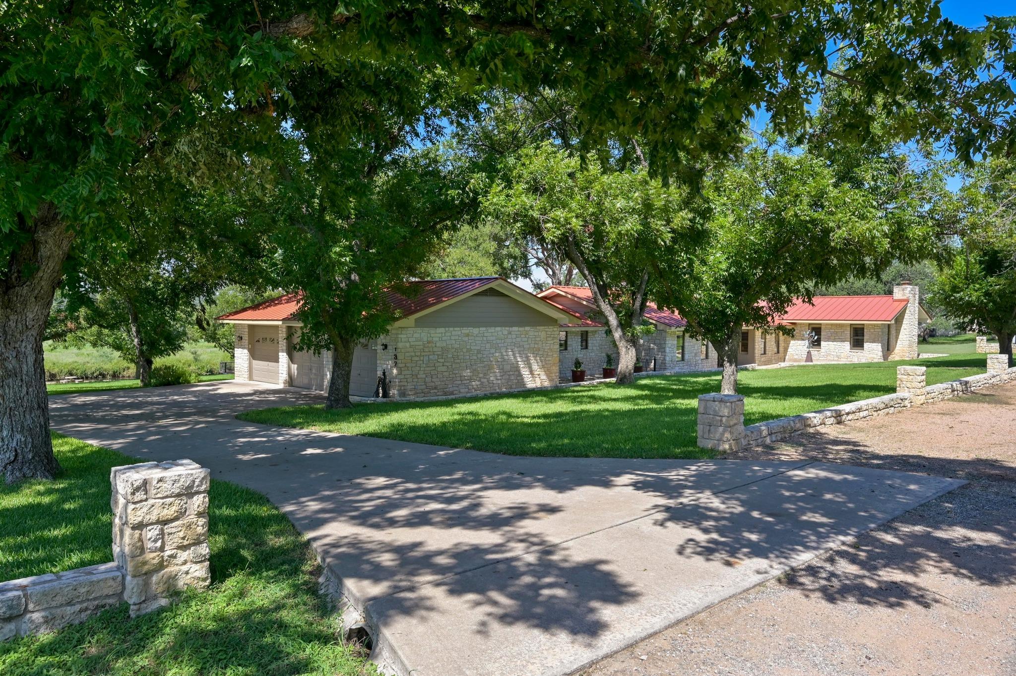 137 County Road 141, Burnet, TX 78611