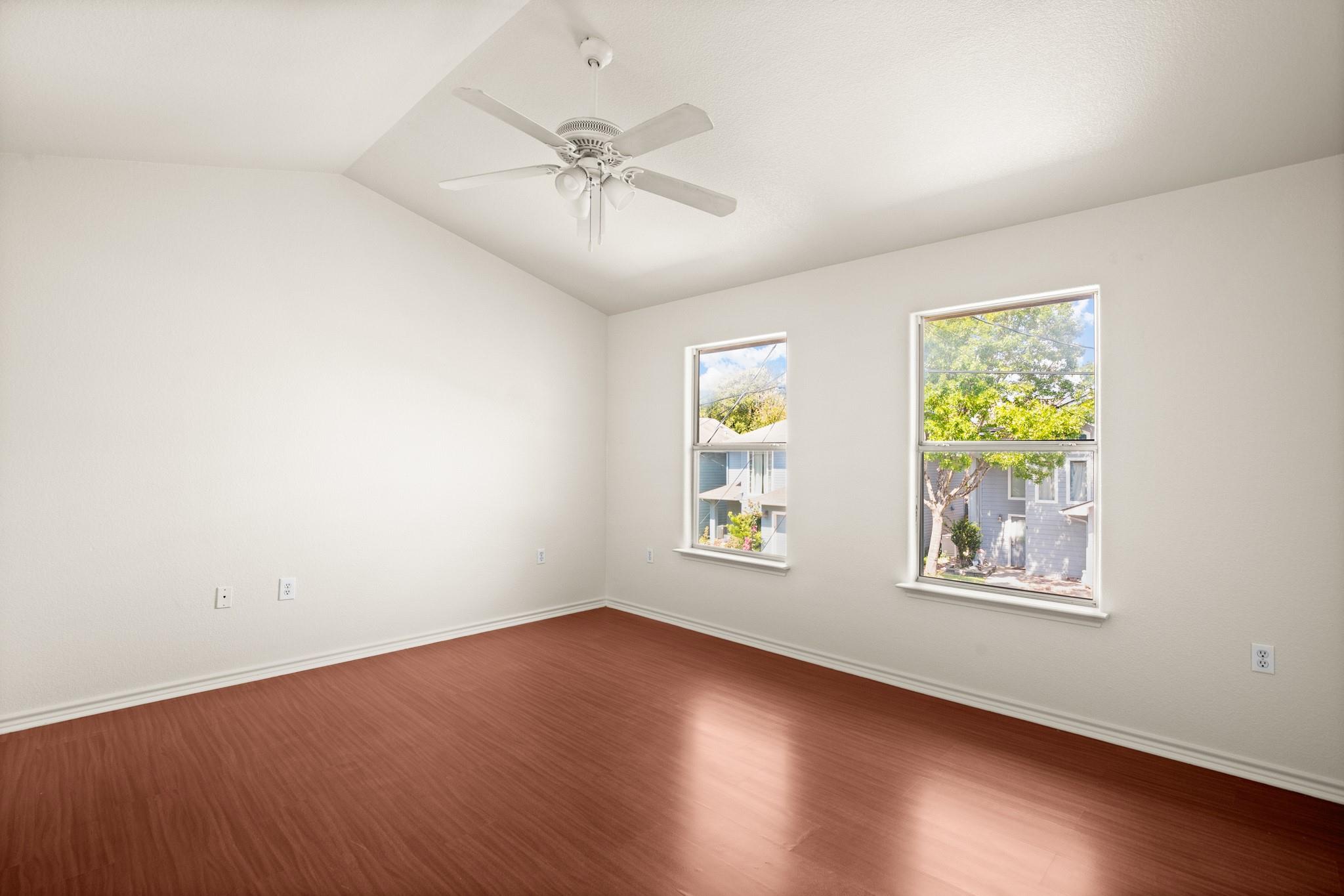 7312 E Ben White Blvd # 16, Austin, TX 78741