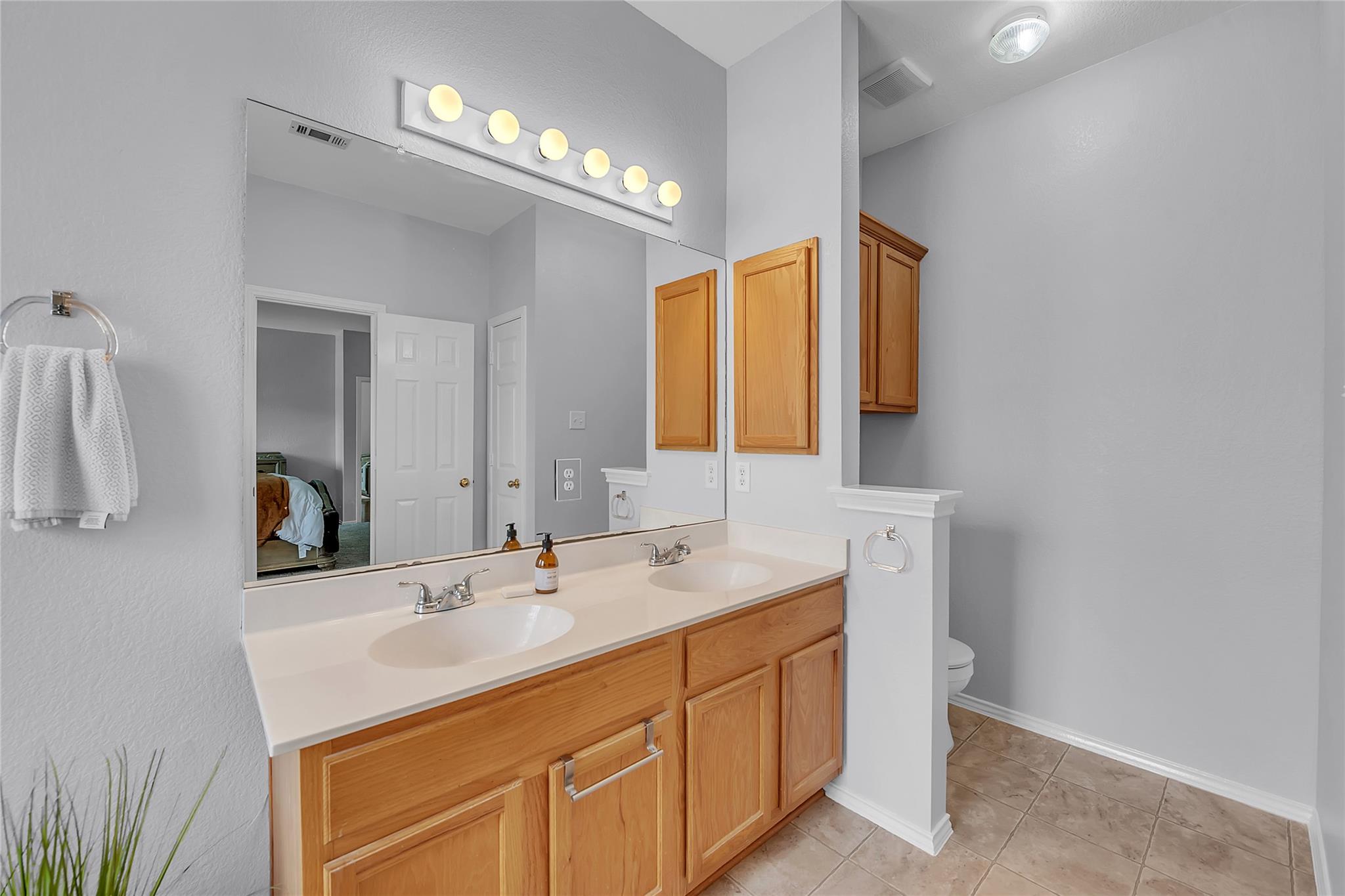 3313 Napa Valley Bnd, Leander, TX 78641