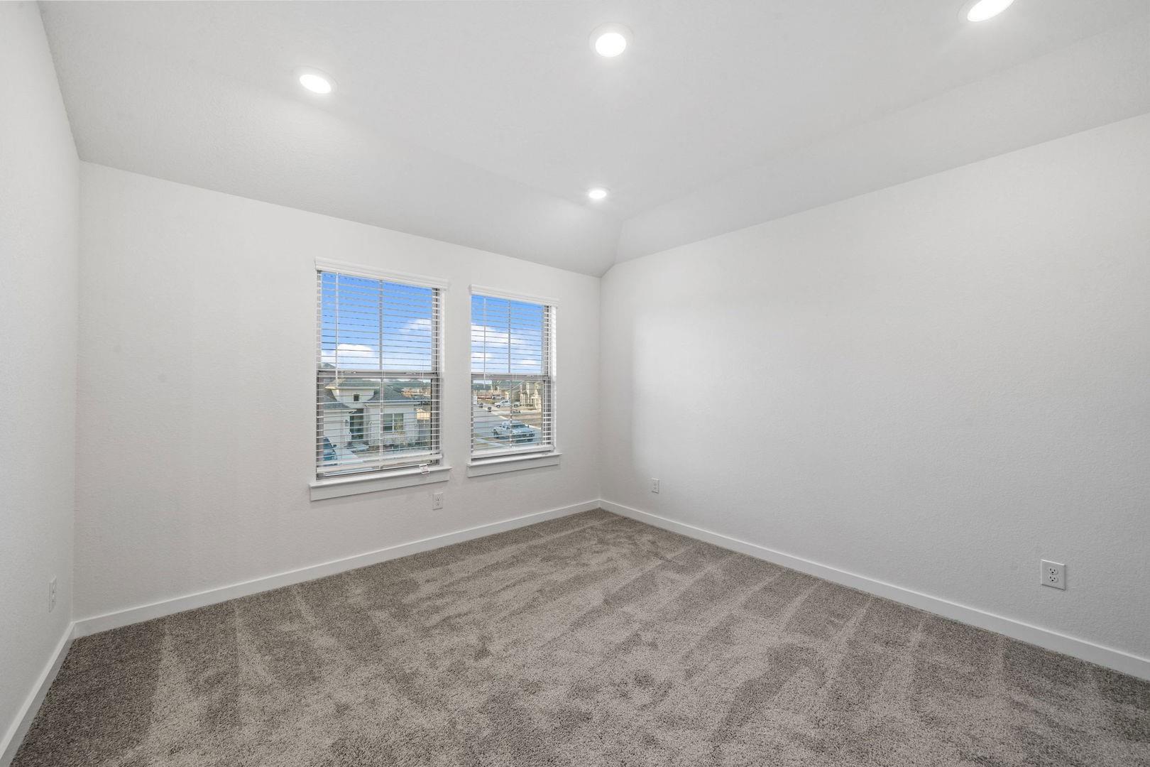 328 Royal Fern Rd, Hutto, TX 78634