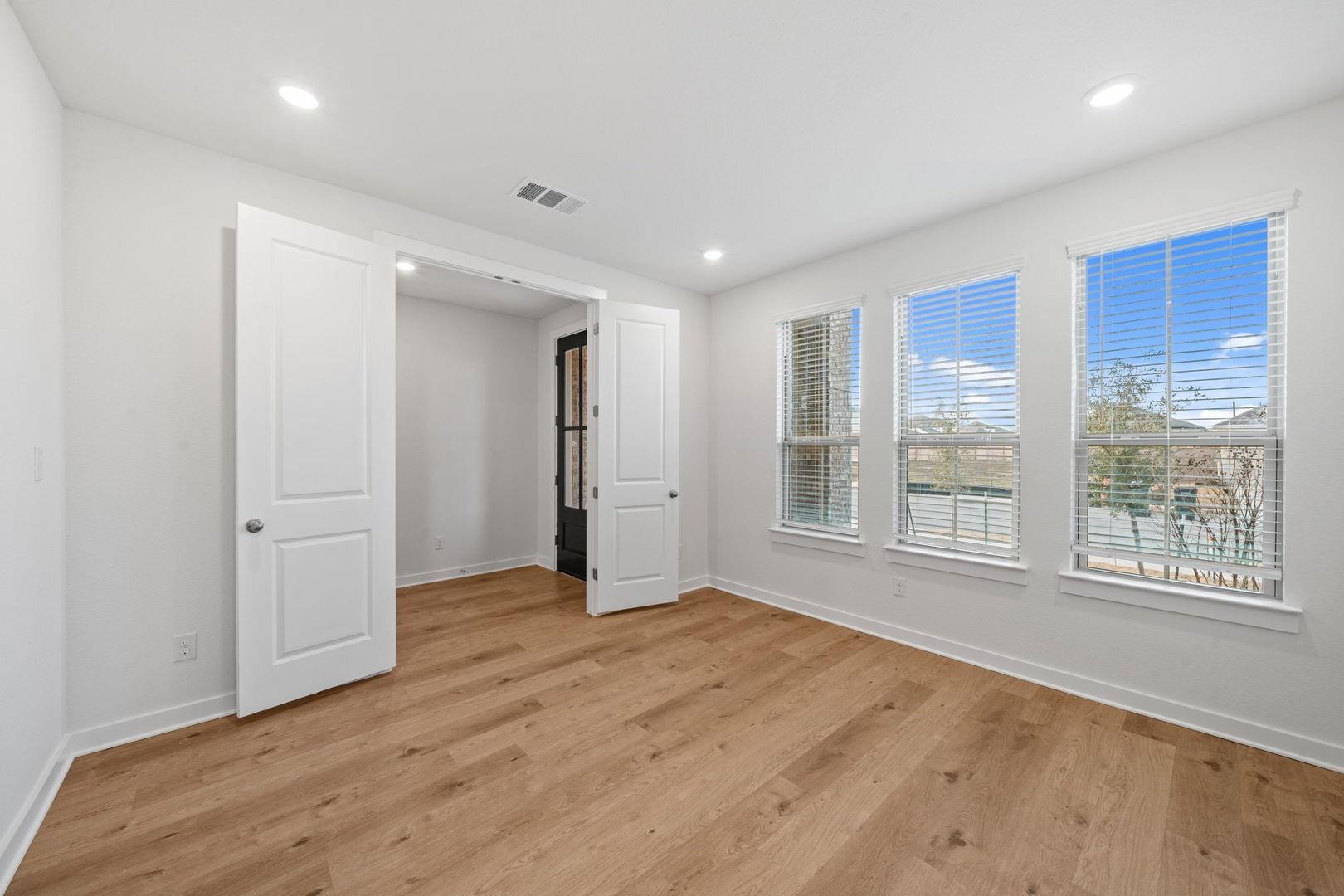 328 Royal Fern Rd, Hutto, TX 78634