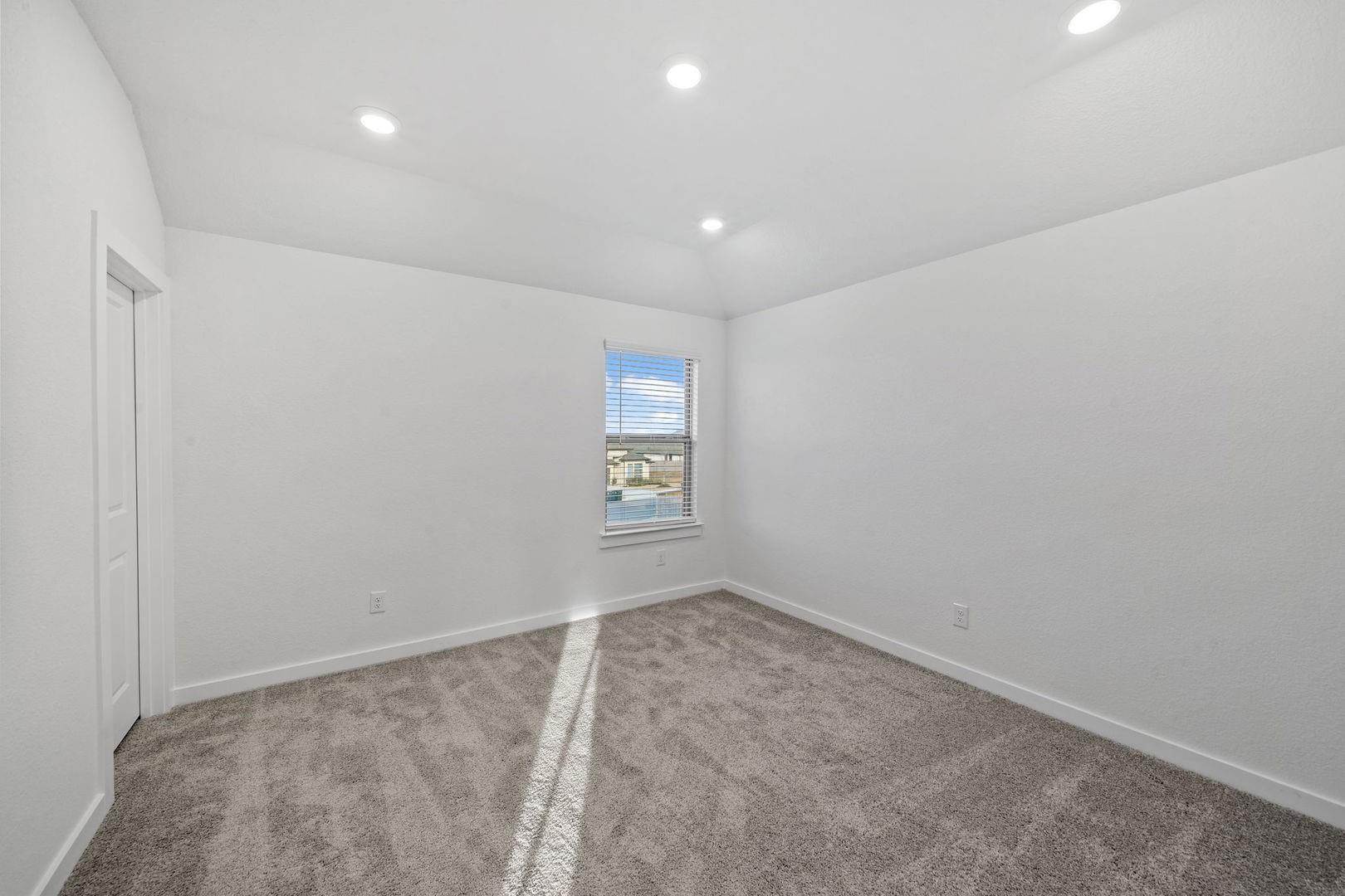 328 Royal Fern Rd, Hutto, TX 78634