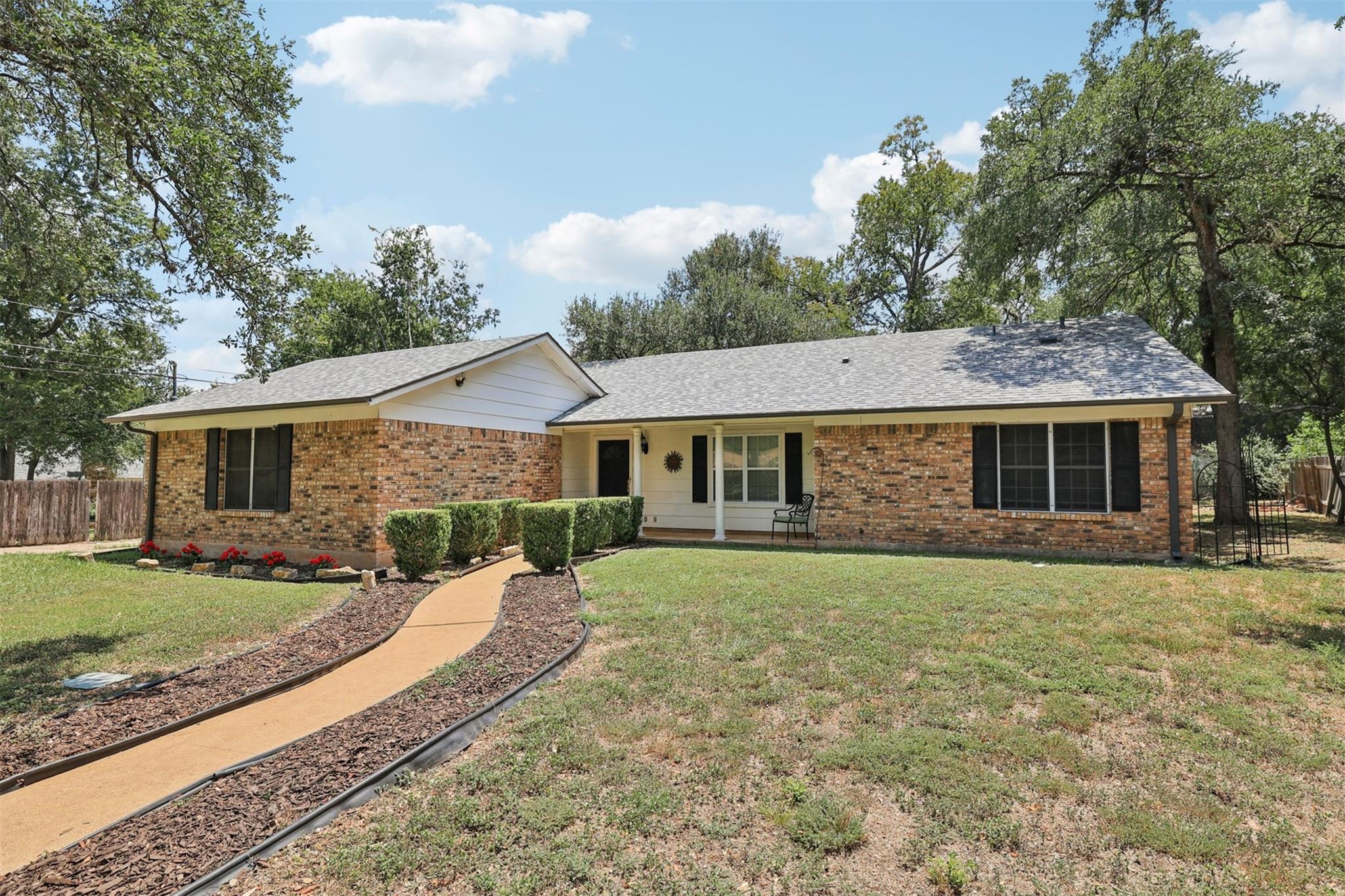 9201 Norchester Ct, Austin, TX 78729