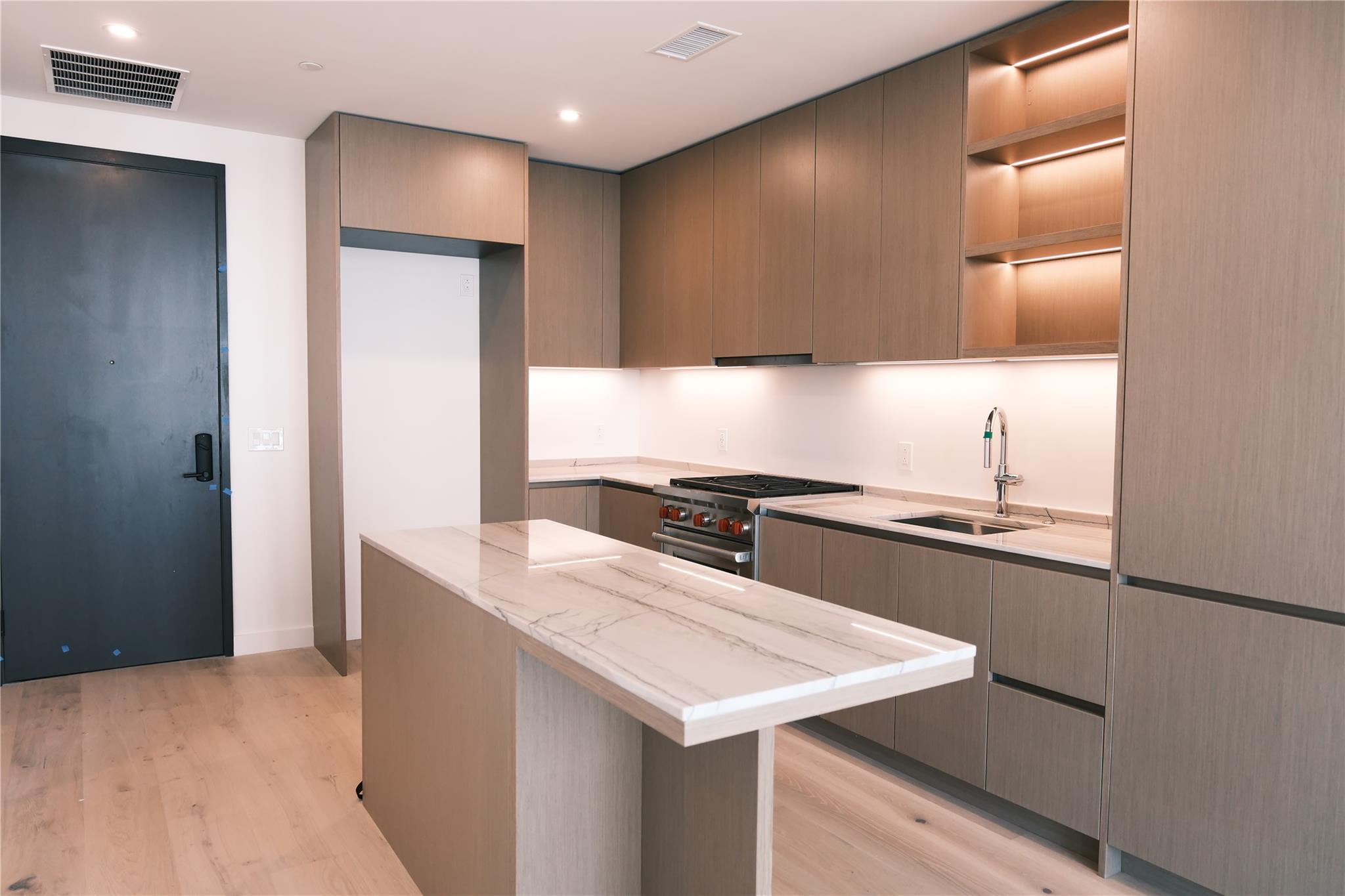 610 Davis St # 2803, Austin, TX 78701