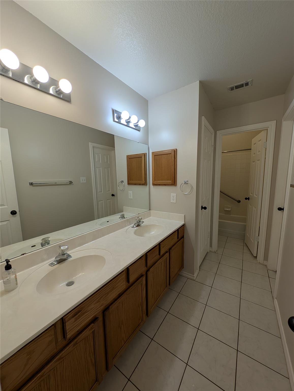 1325 Roadrunner Dr, Cedar Park, TX 78613